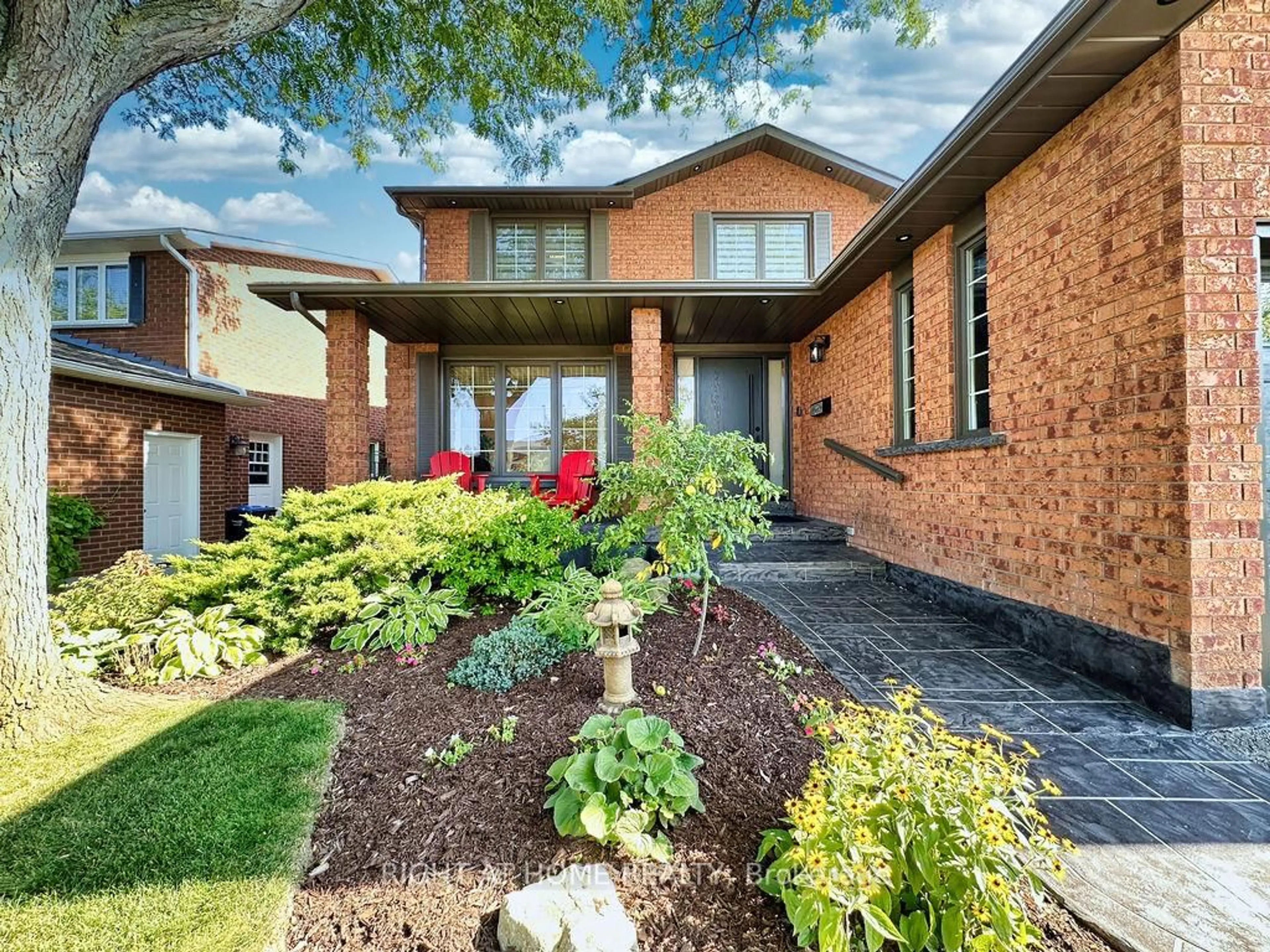 Home with brick exterior material, street for 1986 Roy Ivor Cres, Mississauga Ontario L5L 3N8