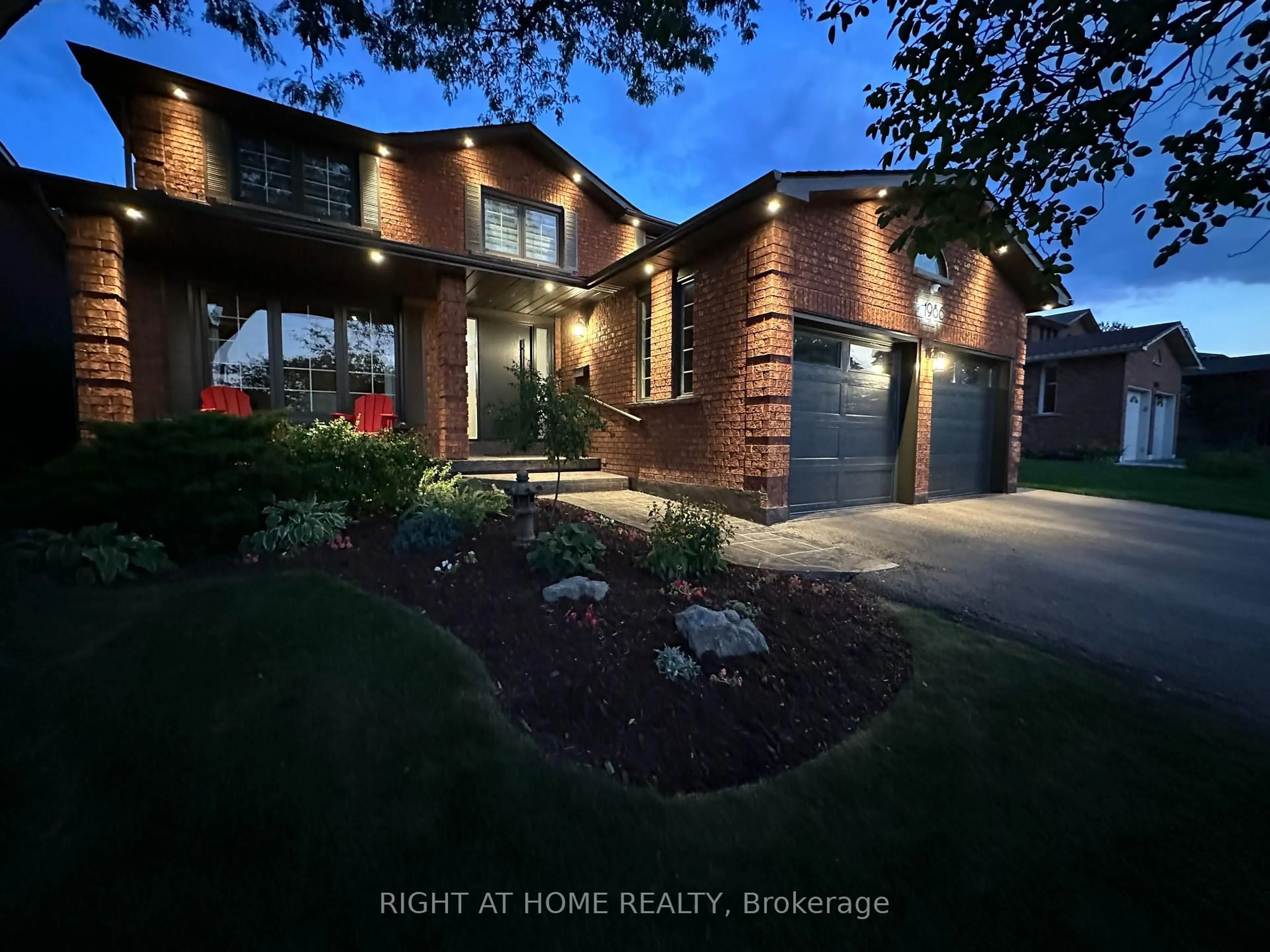 Home with brick exterior material, street for 1986 Roy Ivor Cres, Mississauga Ontario L5L 3N8