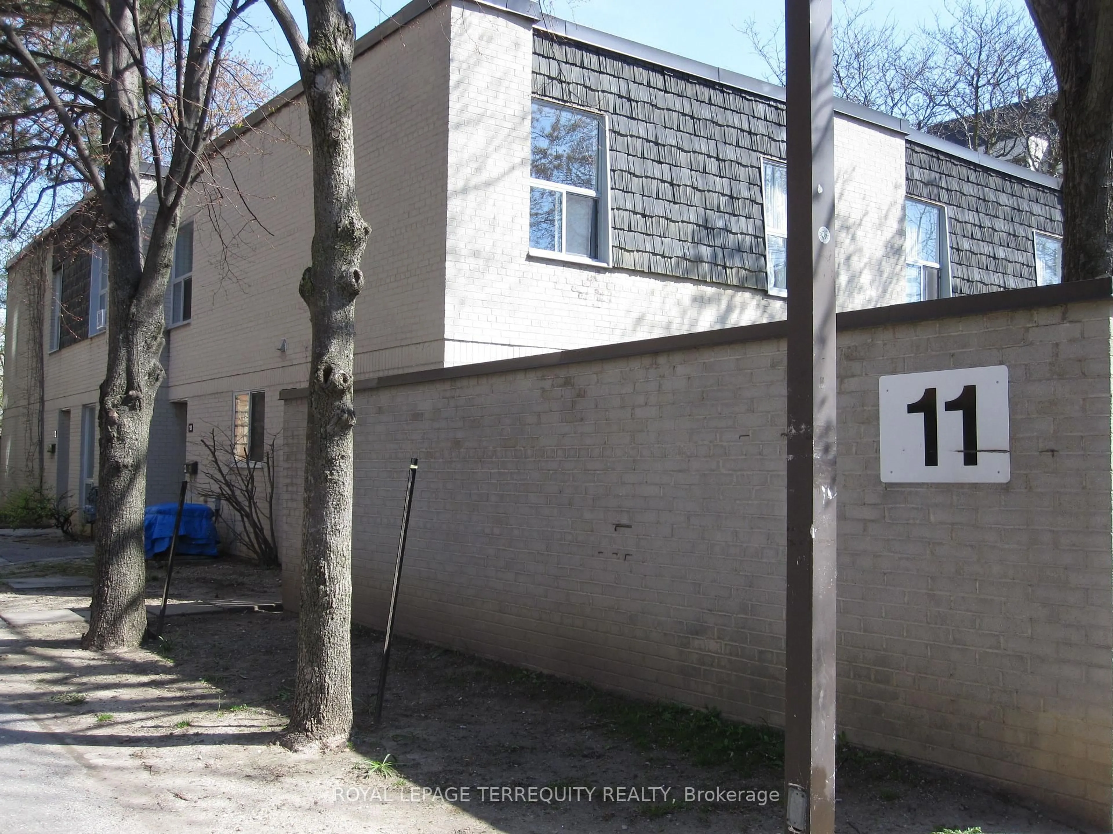 Unknown for 11 Four Winds Dr #18, Toronto Ontario M3J 1K7