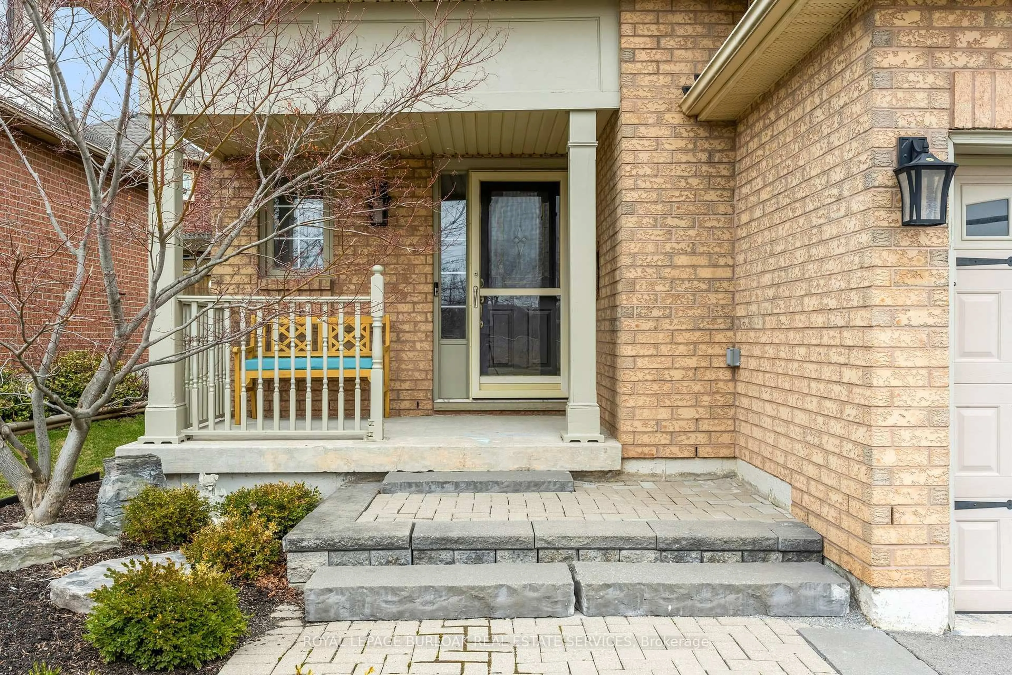 Home with brick exterior material, street for 1150 Skyview Dr #88, Burlington Ontario L7P 4X5