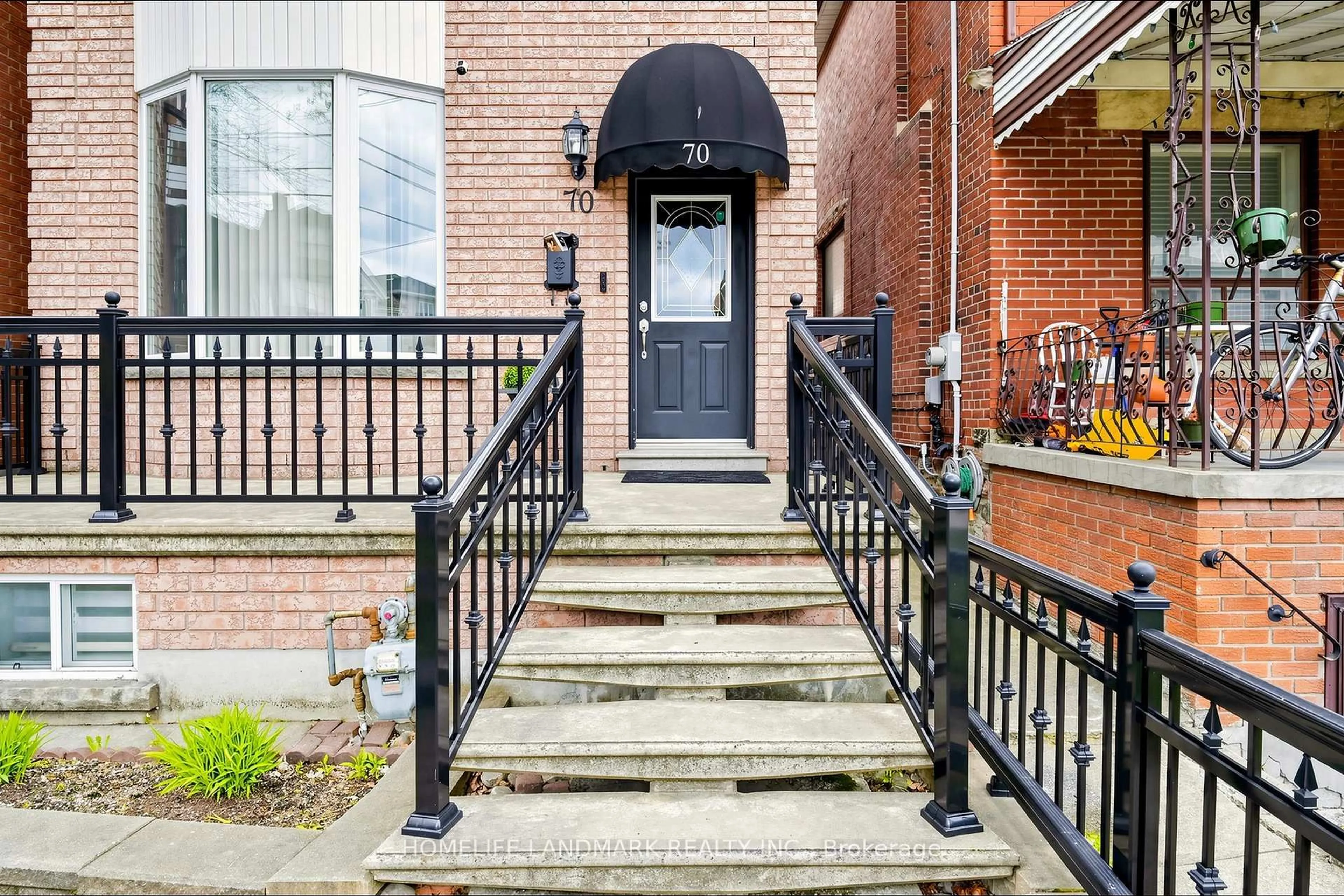 Unknown for 70 Bartlett Ave, Toronto Ontario M6H 3E6