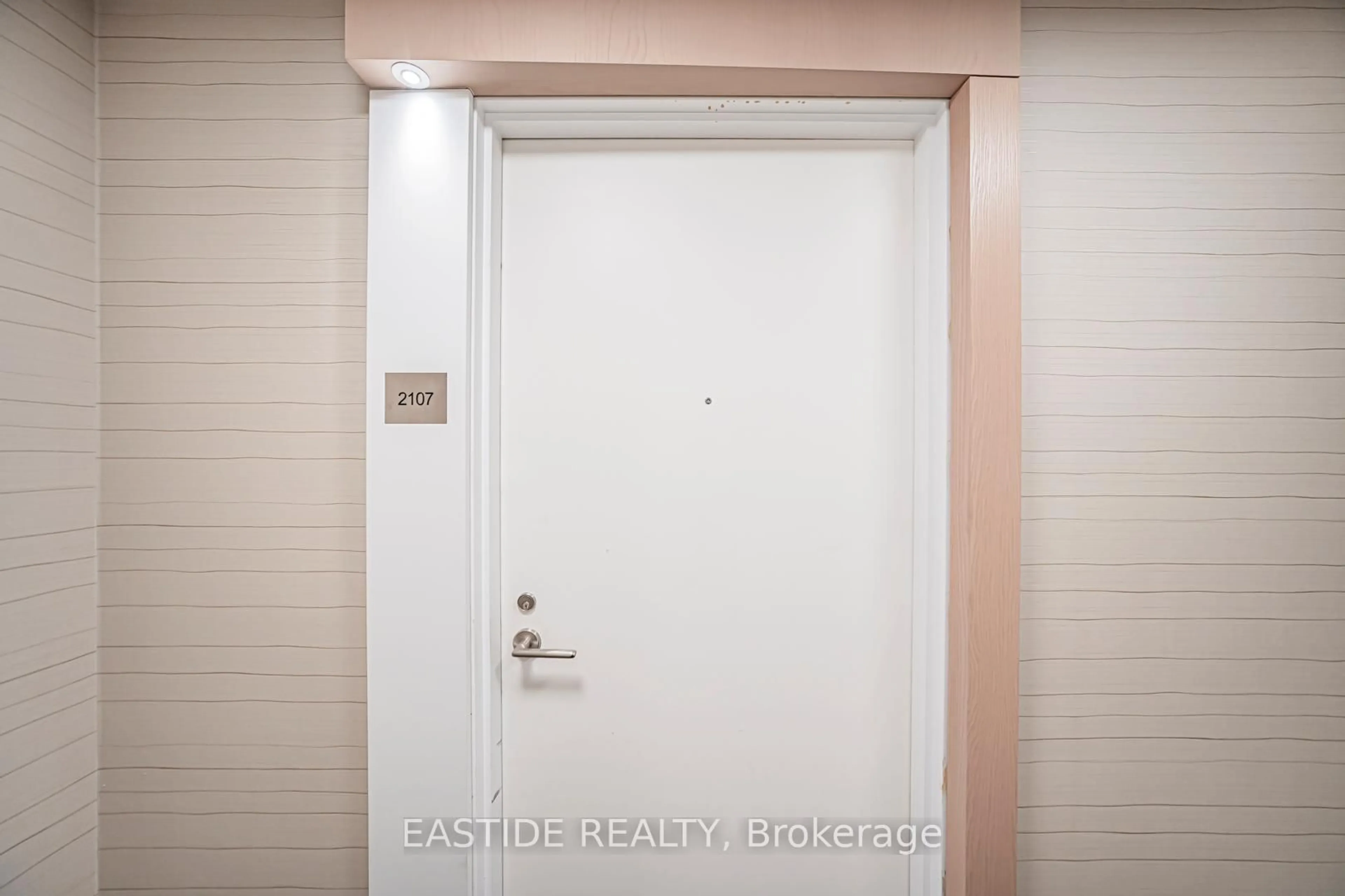 Indoor entryway for 70 Annie Craig Dr #2107, Toronto Ontario M8V 0G2