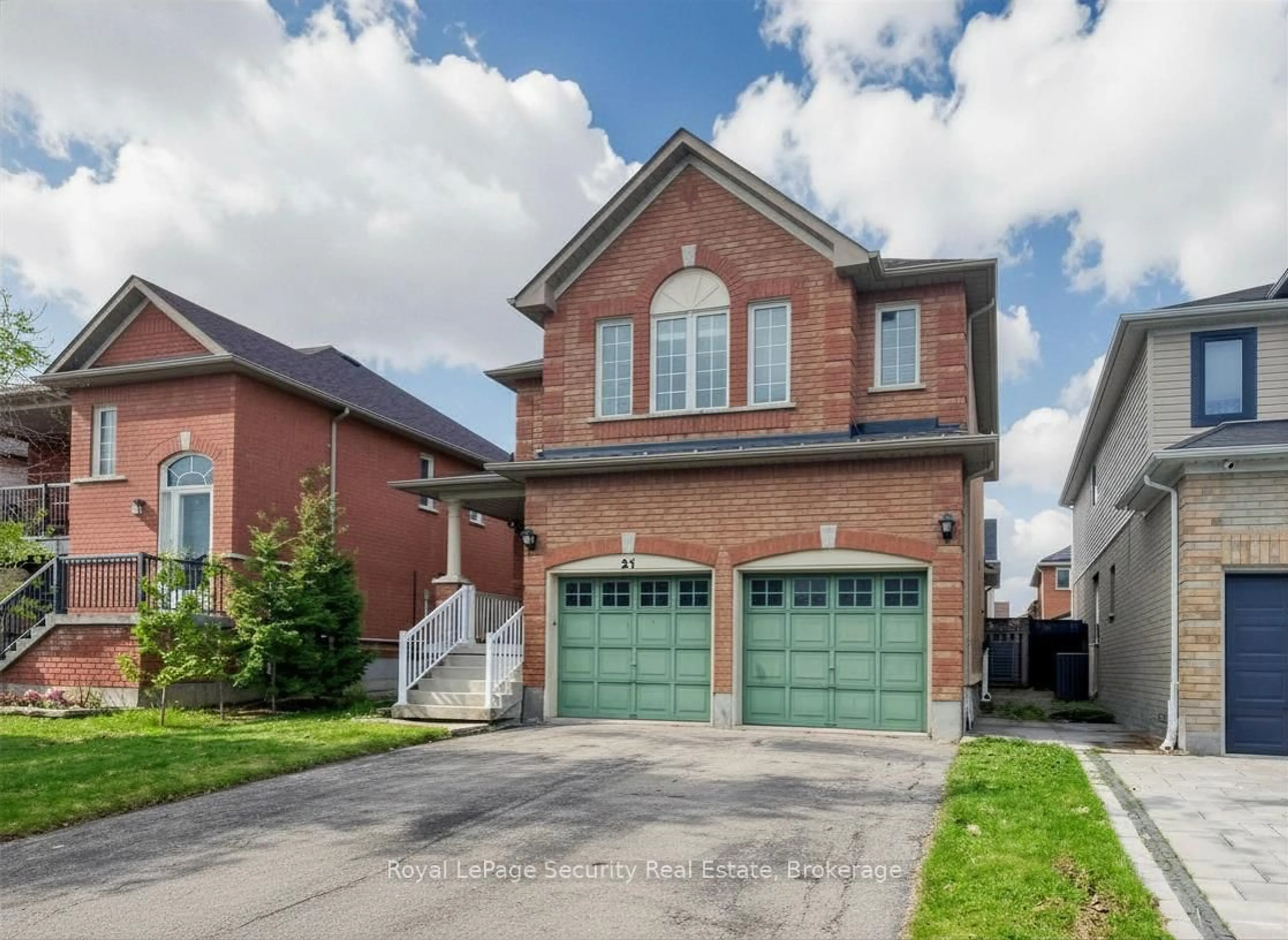 Home with brick exterior material, street for 21 Fallstar Cres, Brampton Ontario L7A 2J5