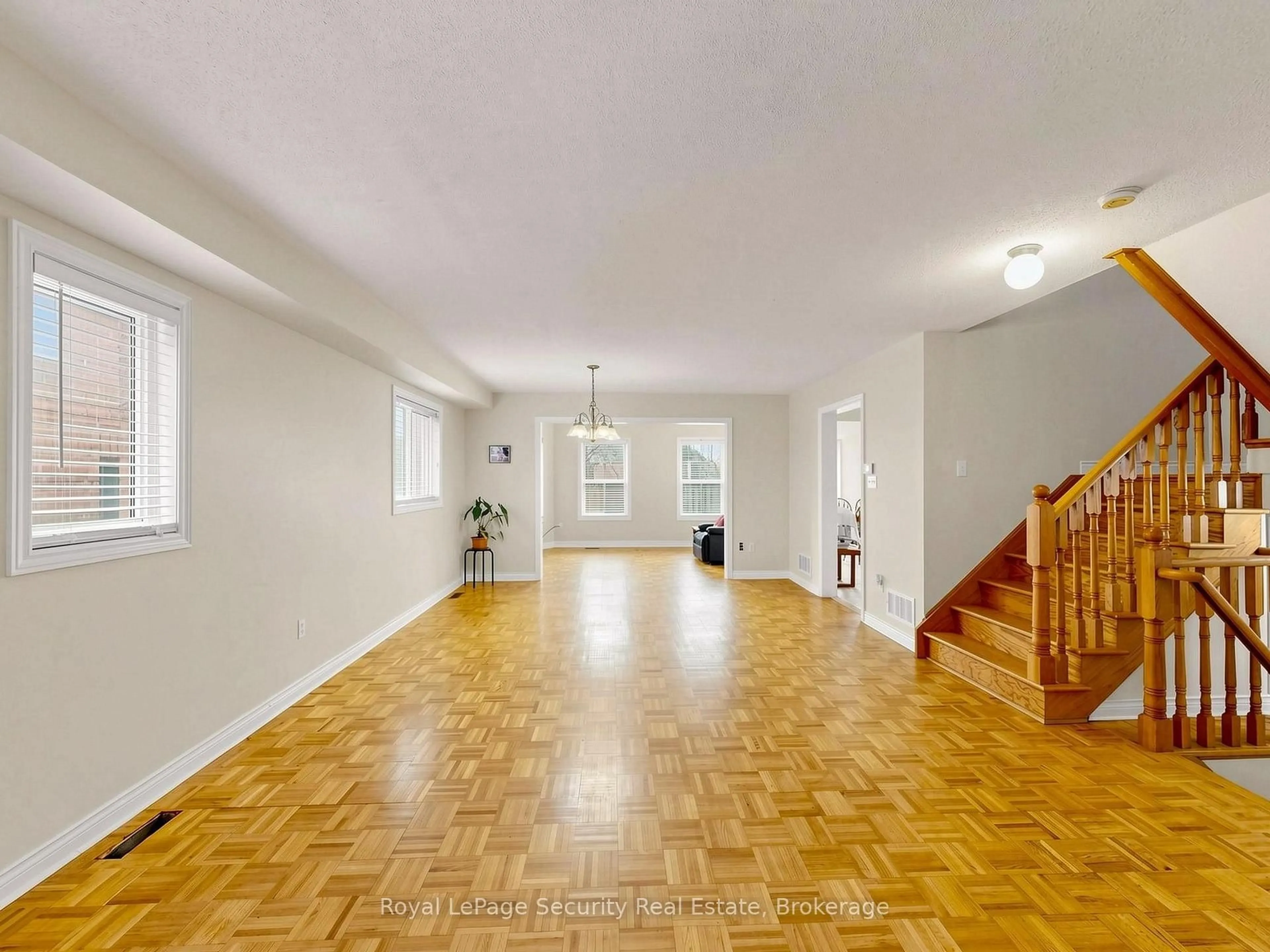 Unknown for 21 Fallstar Cres, Brampton Ontario L7A 2J5