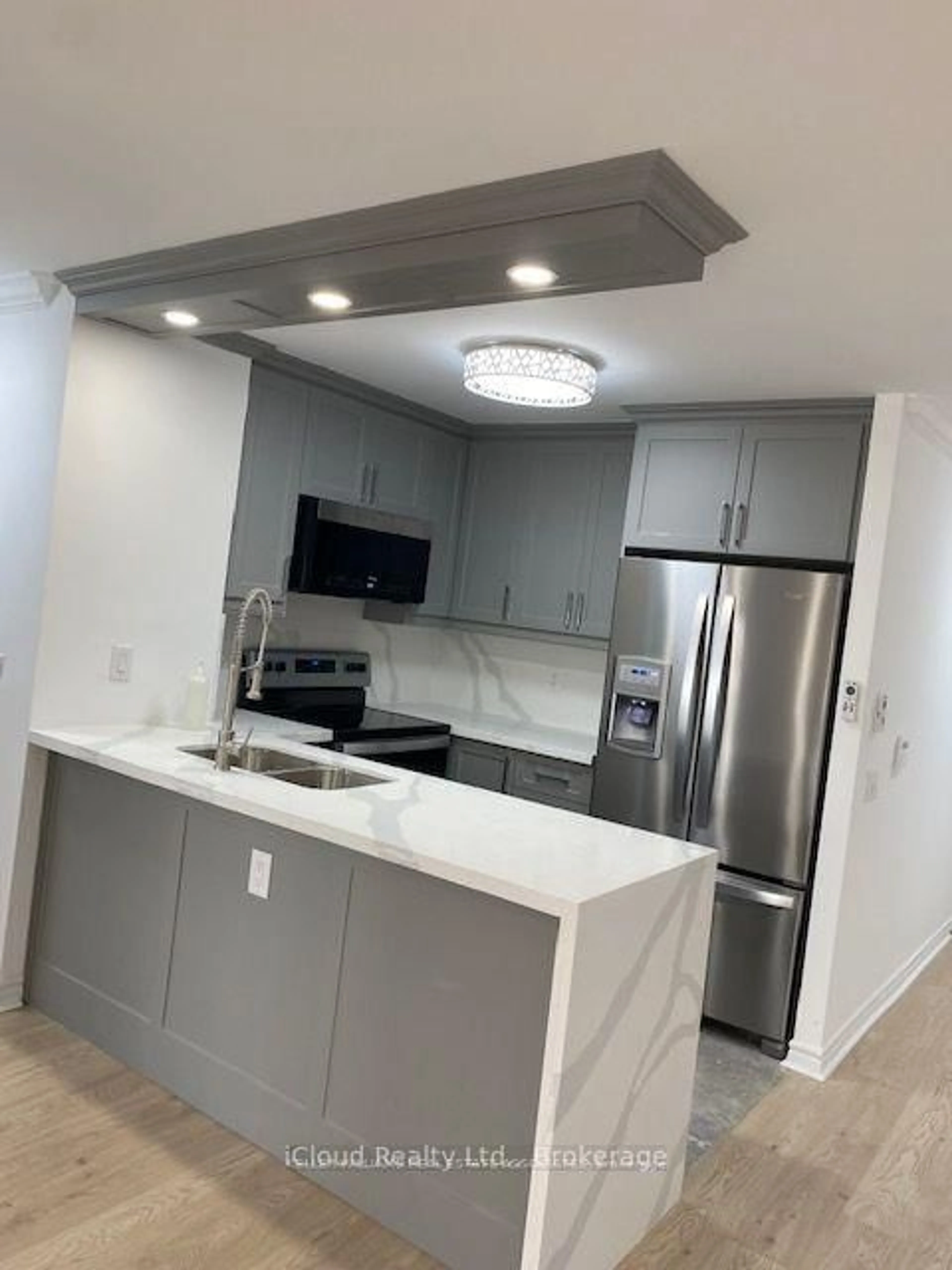 Unknown for 35 Kingsbridge Garden Circ #1008, Mississauga Ontario L5R 3Z5