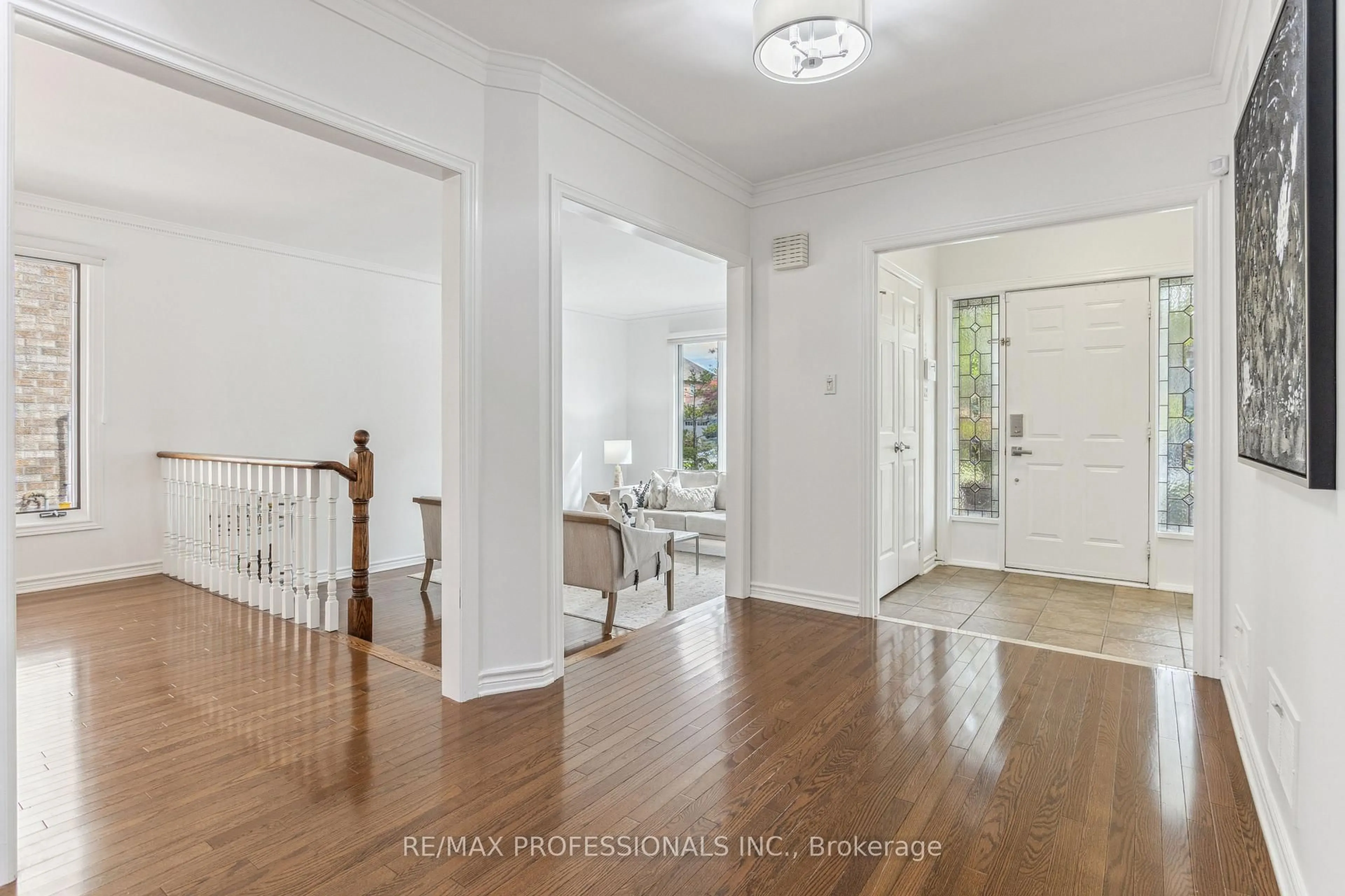 Indoor entryway for 1416 The Links Dr, Oakville Ontario L6M 2N9