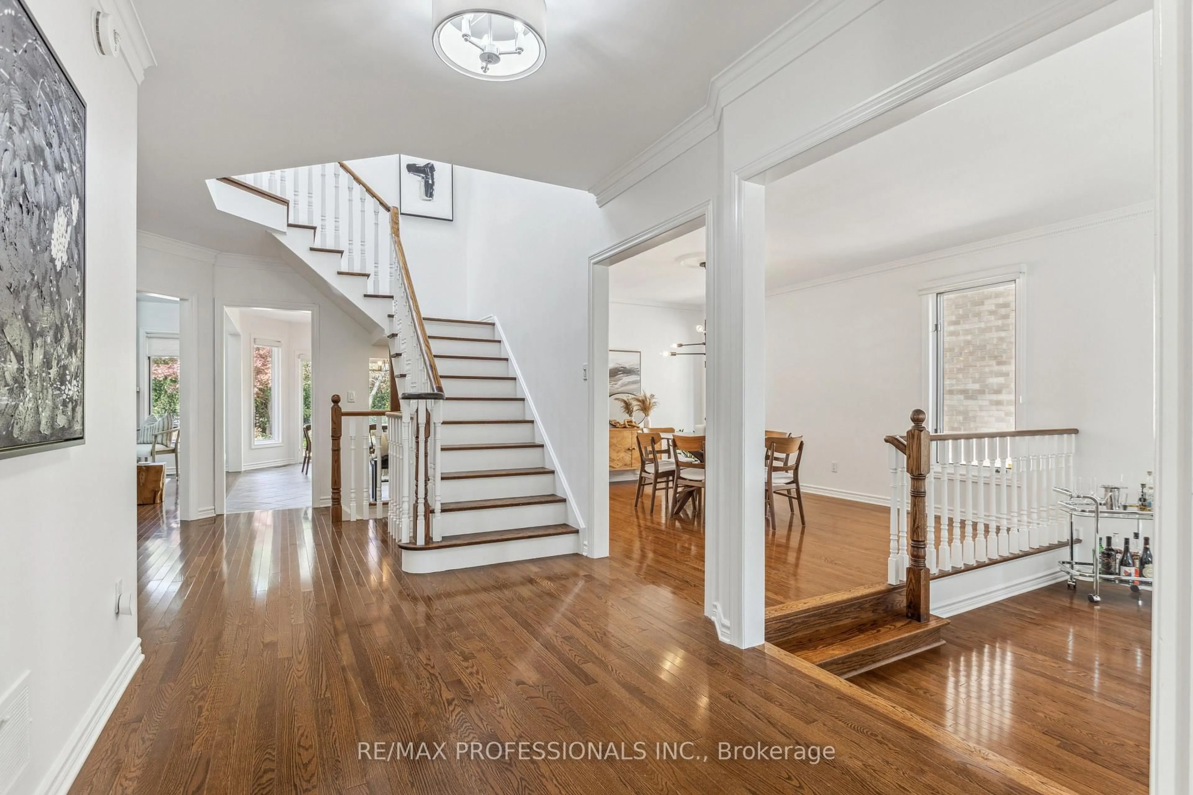 Indoor foyer for 1416 The Links Dr, Oakville Ontario L6M 2N9