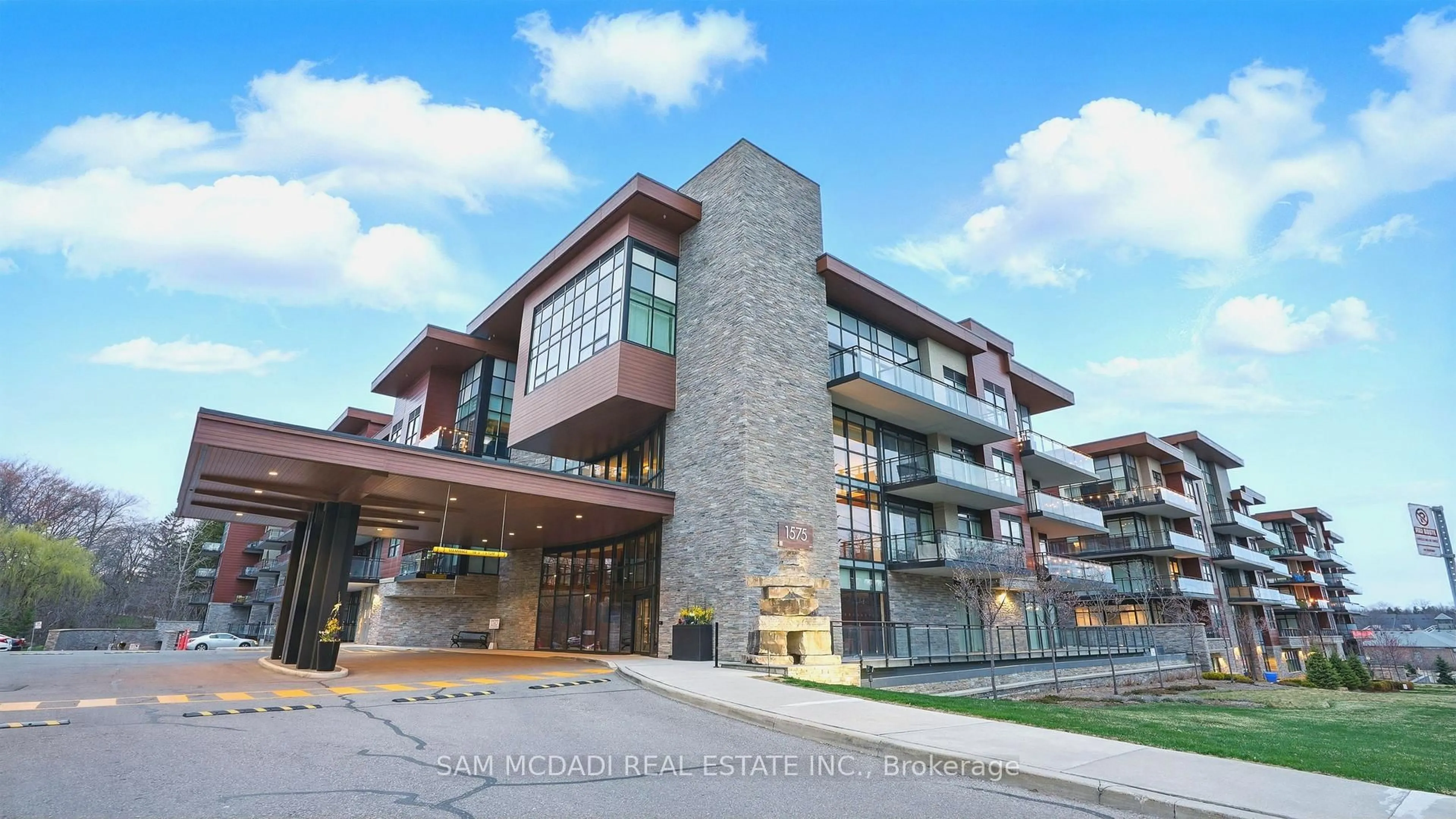 Unknown for 1575 Lakeshore Rd #415, Mississauga Ontario L5J 0B1