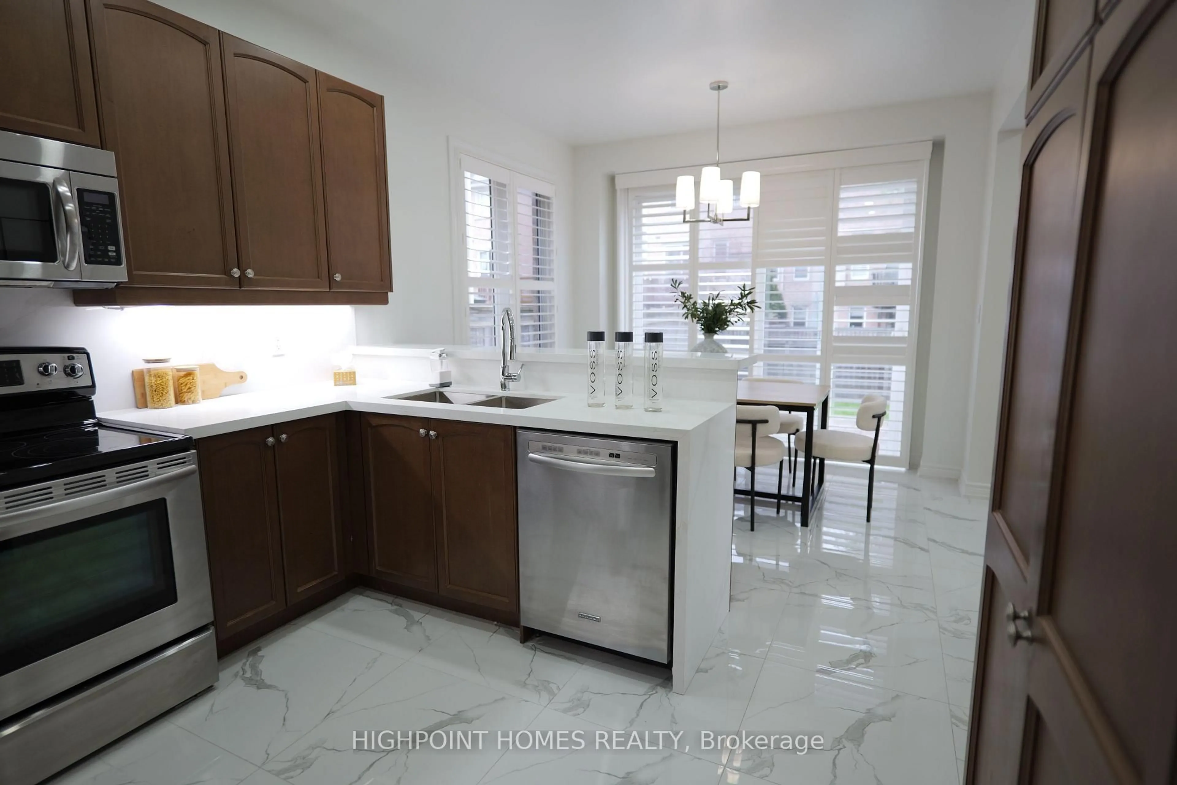 Open concept kitchen, ceramic/tile floor for 4236 Saunders Cres, Burlington Ontario L7M 0B1