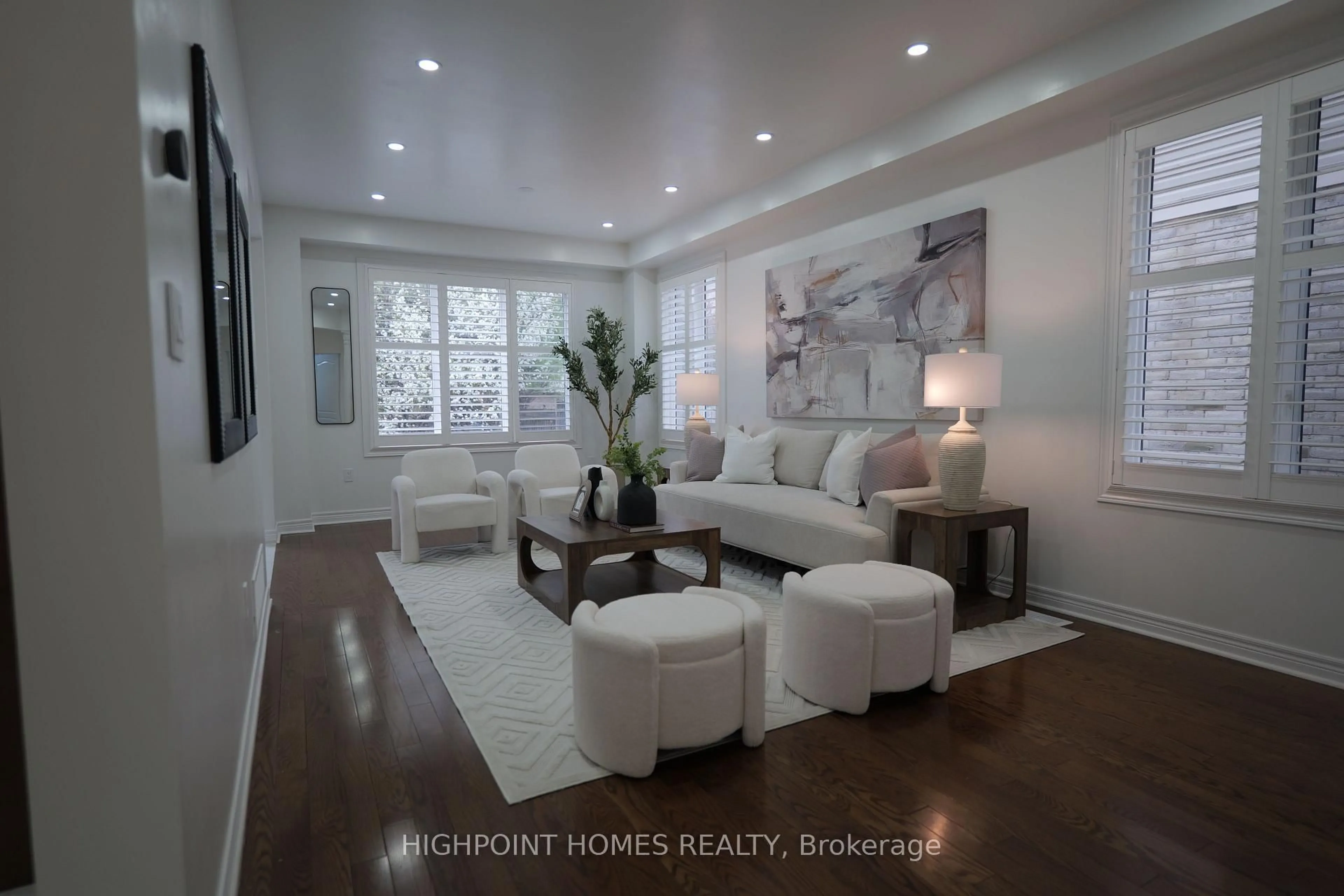 Living room with furniture, unknown for 4236 Saunders Cres, Burlington Ontario L7M 0B1