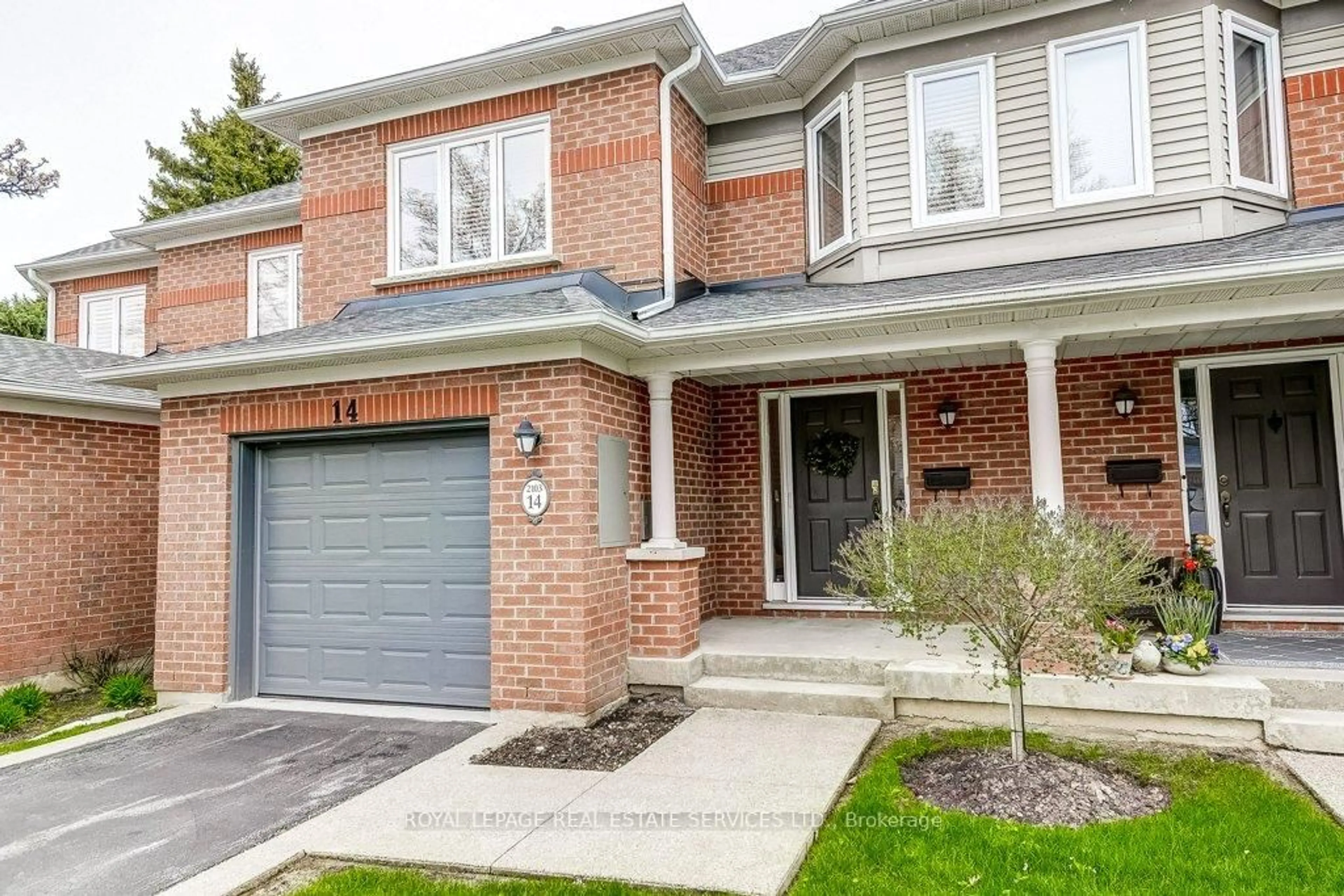 Home with brick exterior material, street for 2103 Berwick Dr #14, Burlington Ontario L7M 4B7