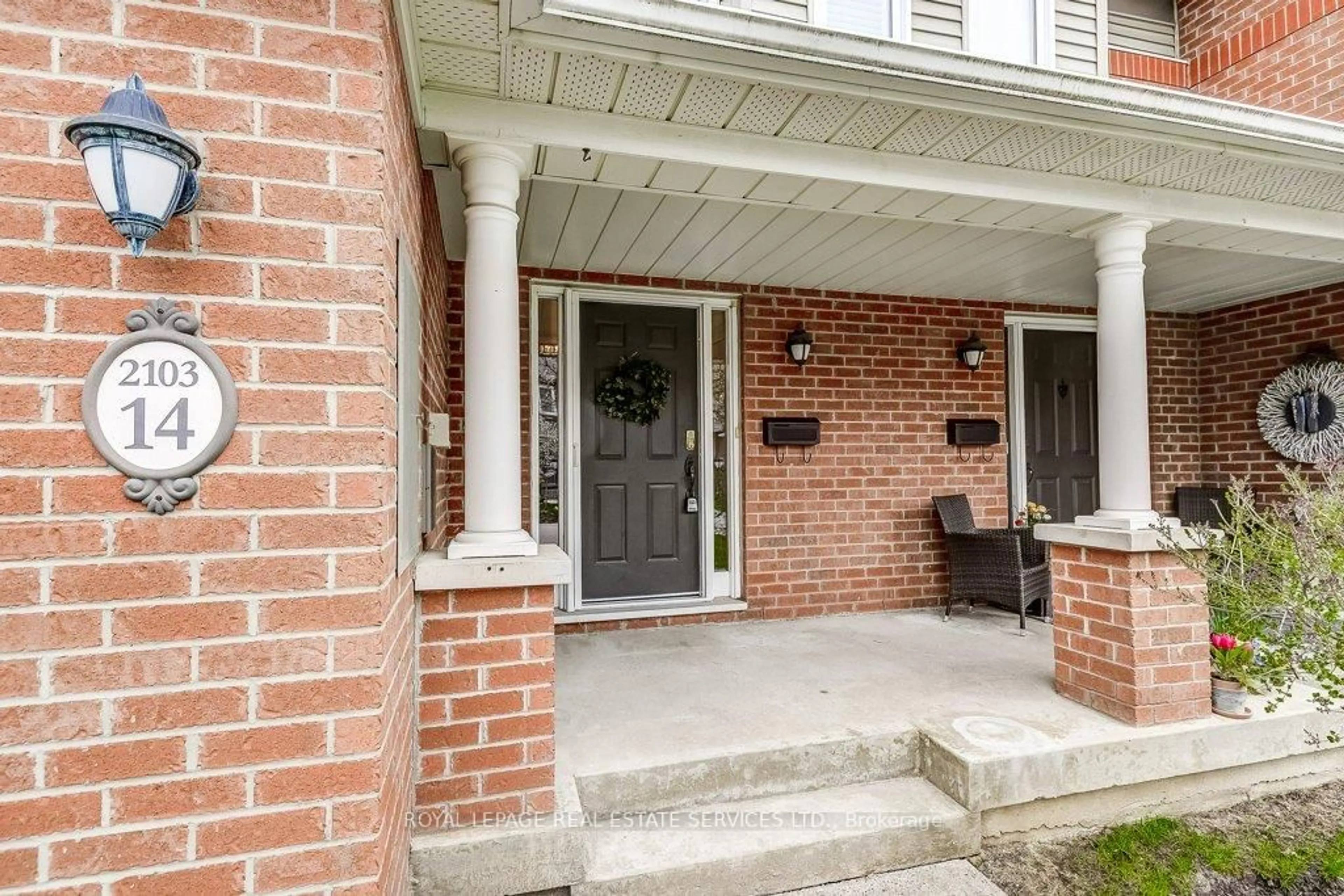 Home with brick exterior material, street for 2103 Berwick Dr #14, Burlington Ontario L7M 4B7