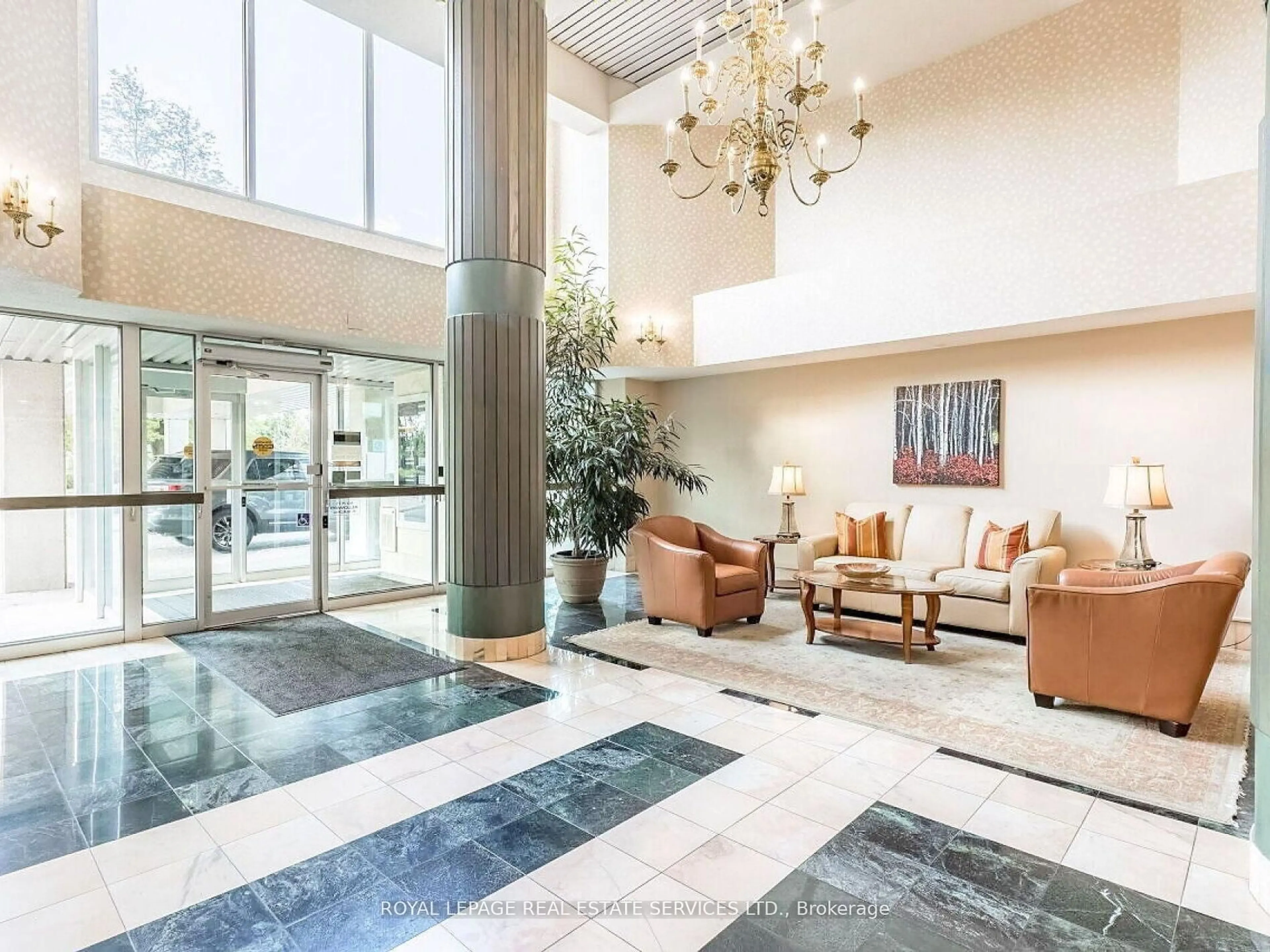 Lobby for 310 Mill St #512, Brampton Ontario L6Y 3B1