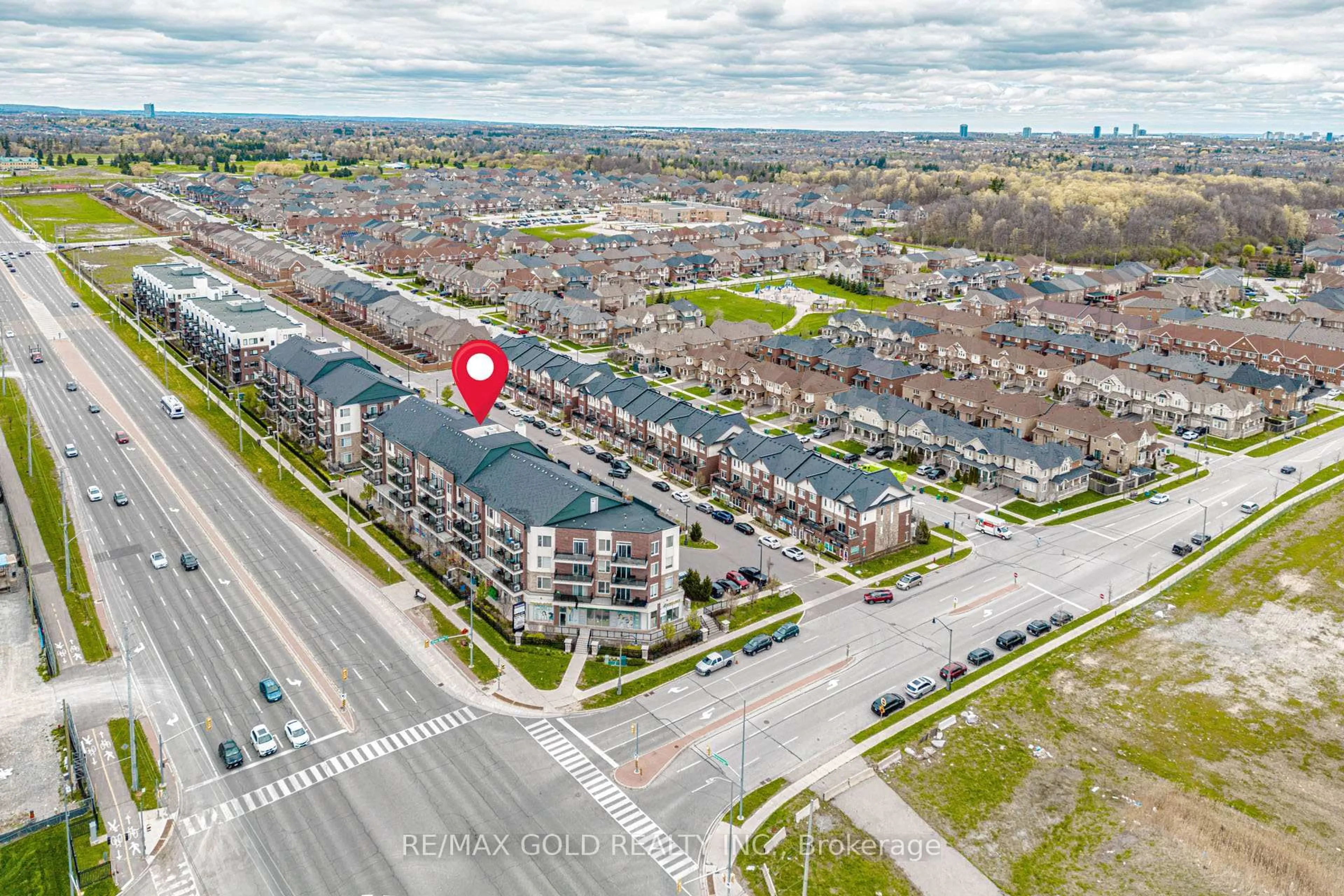 A pic from outside/outdoor area/front of a property/back of a property/a pic from drone, street for 50 Sky Harbour Dr #217, Brampton Ontario L6Y 6B8
