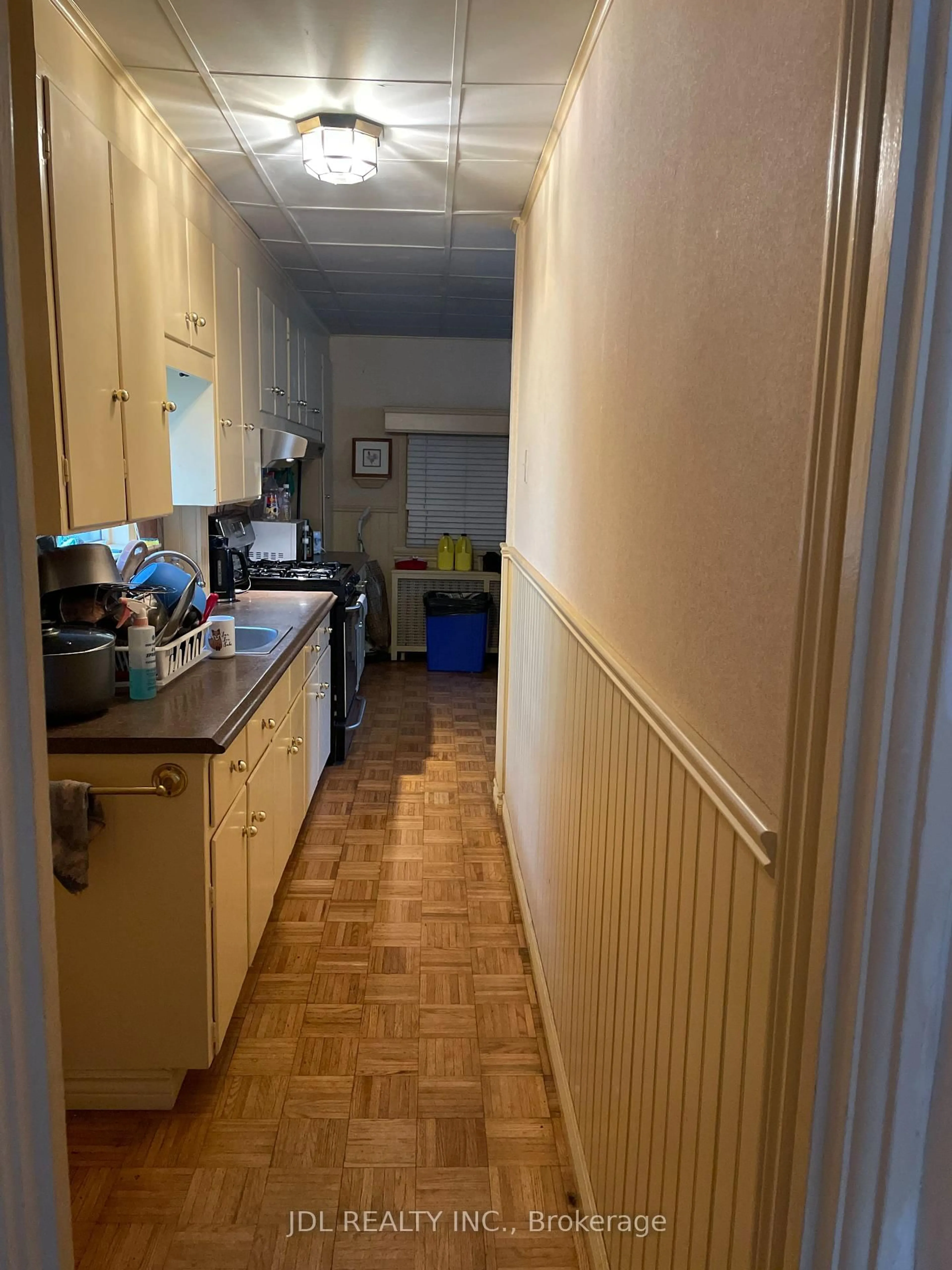 Unknown for 61 Guestville Ave, Toronto Ontario M6N 4N4