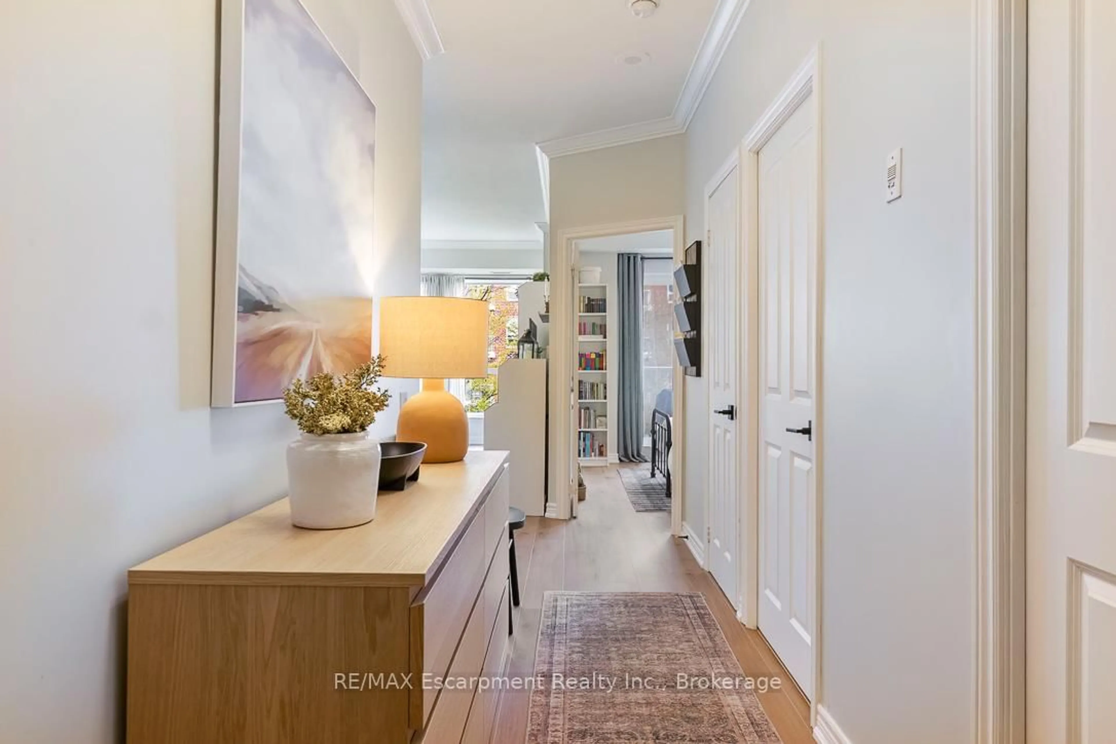 Indoor entryway for 50 Old Mill Rd #301, Oakville Ontario L6J 7W1