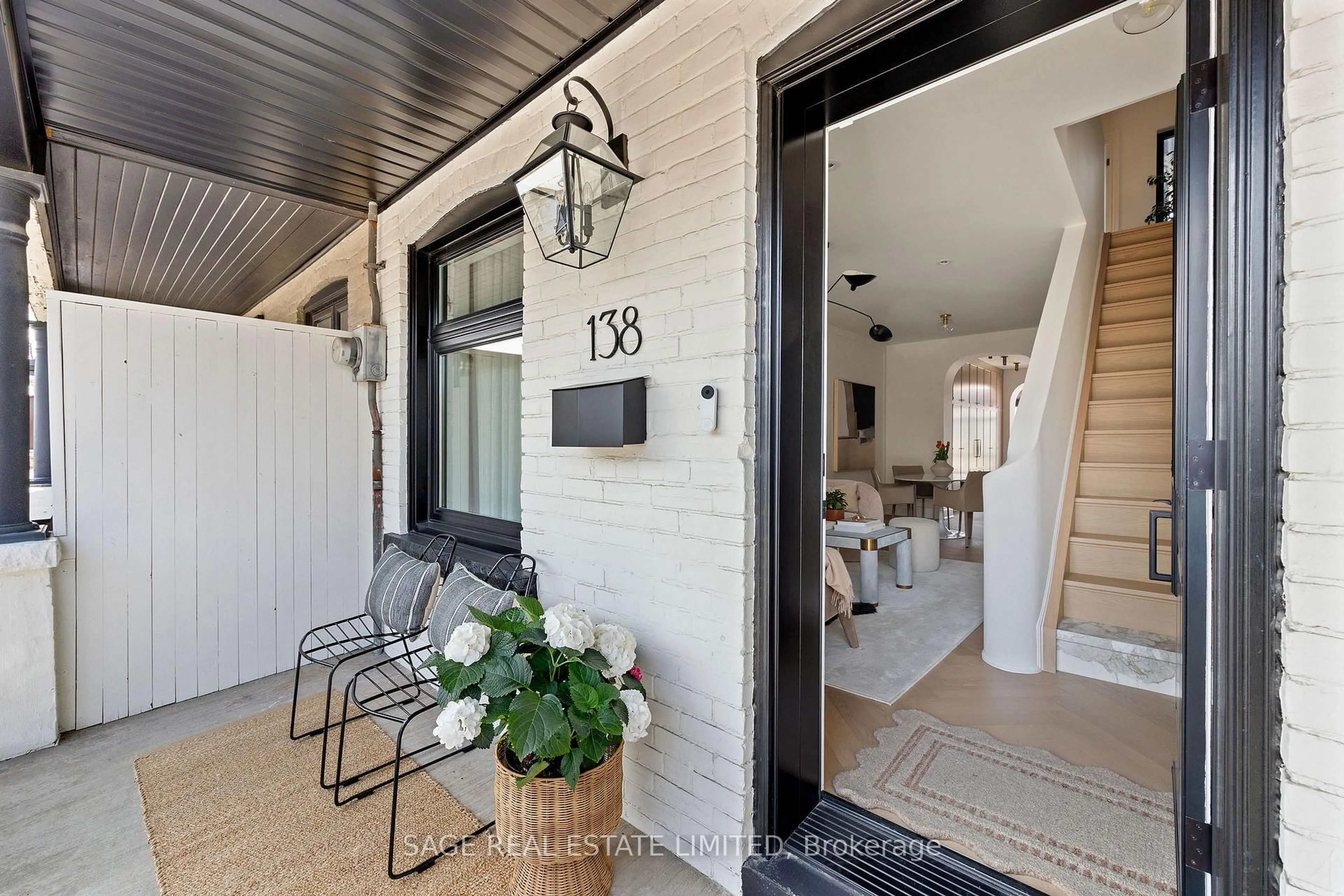 Indoor entryway for 138 Lappin Ave, Toronto Ontario M6H 1Y5