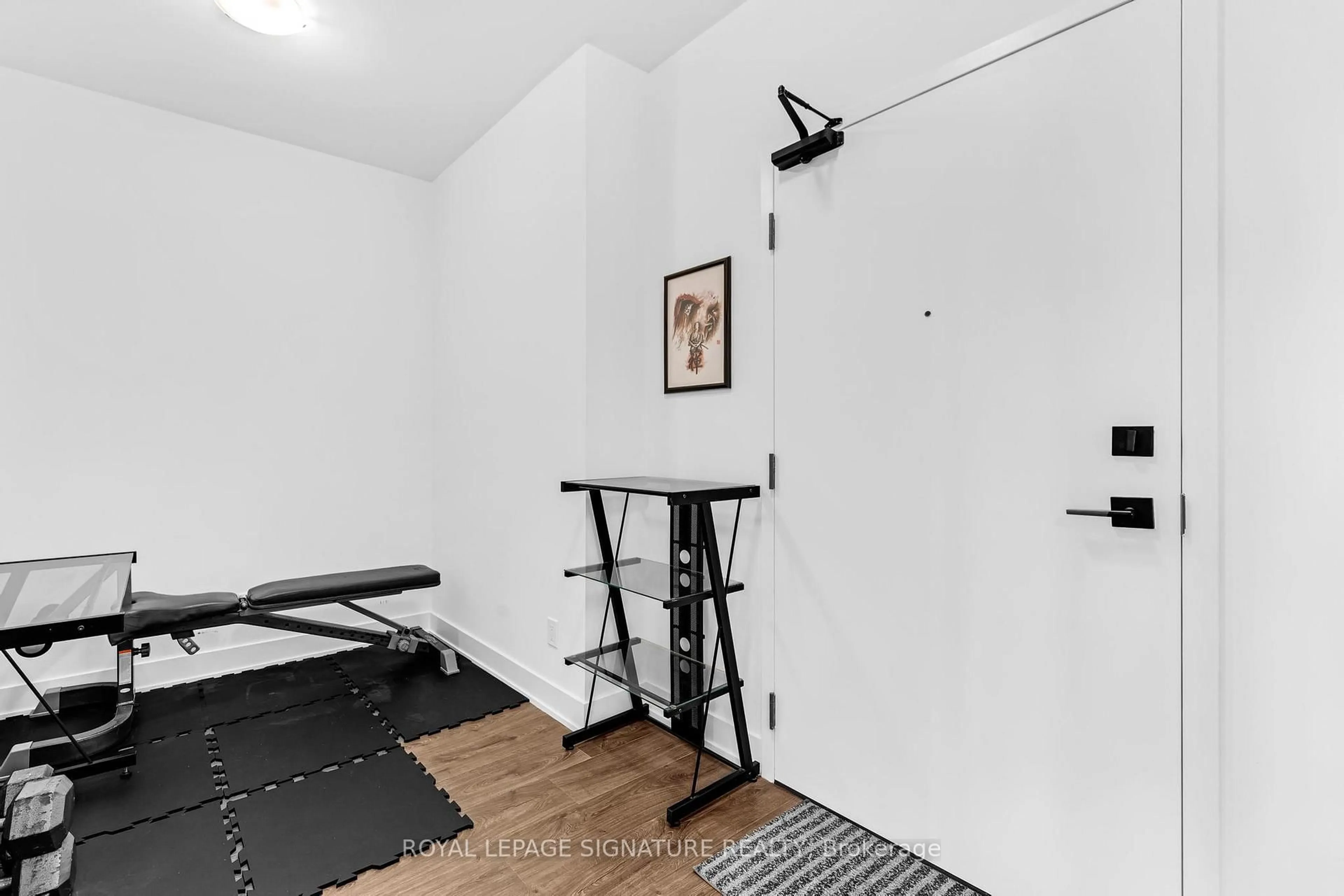 Gym or fitness room for 2489 Taunton Rd #917, Oakville Ontario L6H 3R9
