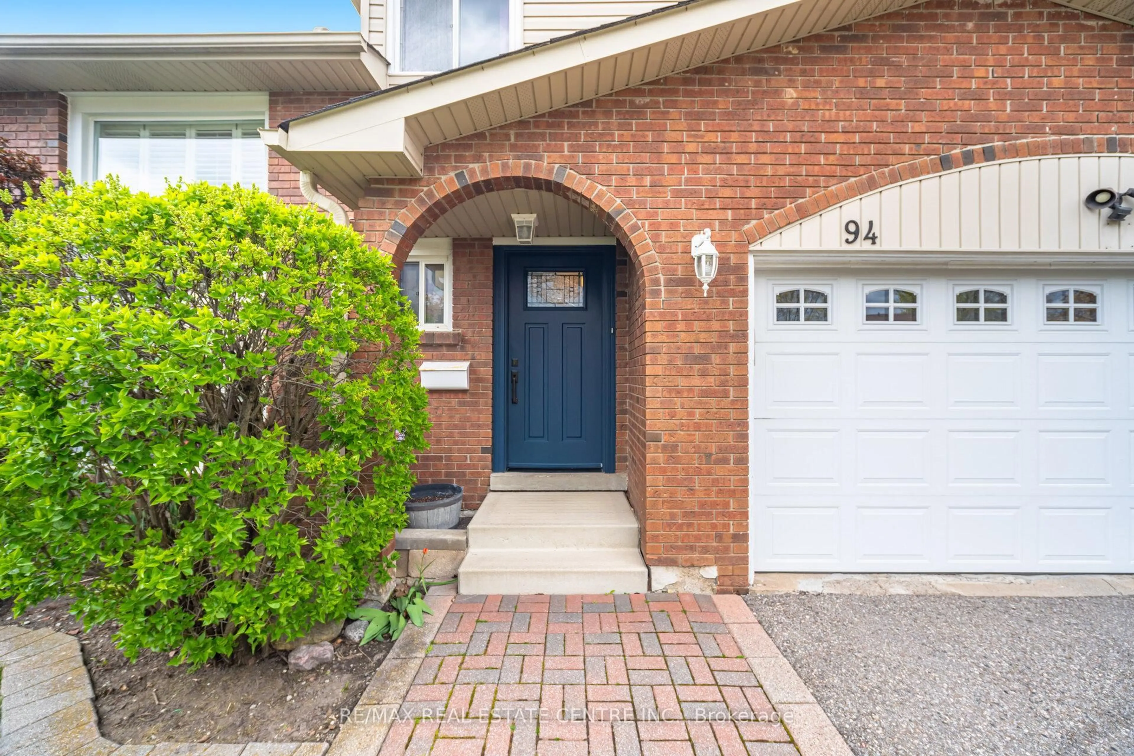Unknown for 94 Blackthorn Lane, Brampton Ontario L6V 3K8