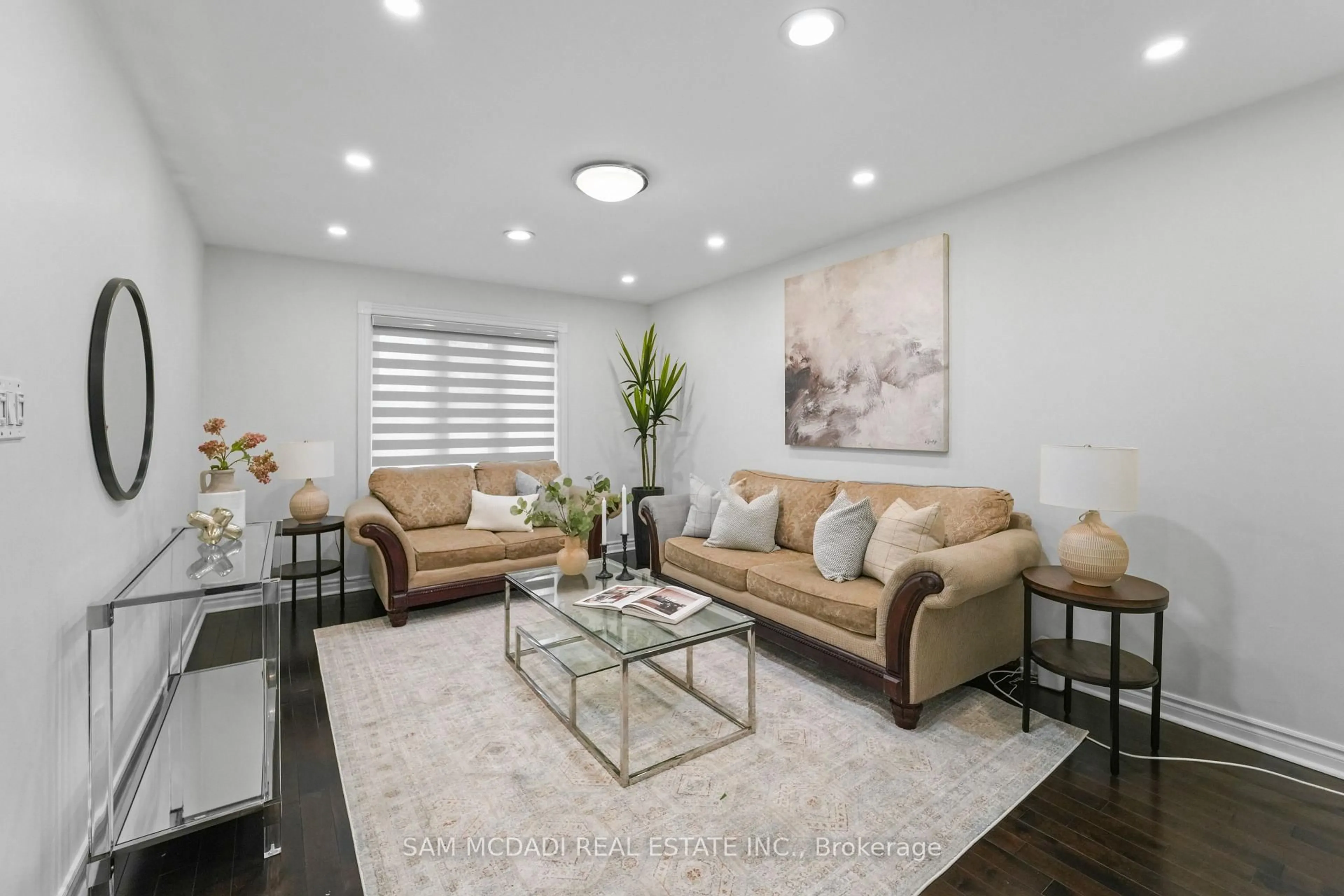 Living room with furniture, unknown for 19 Shalom Cres, Toronto Ontario M9V 4J3