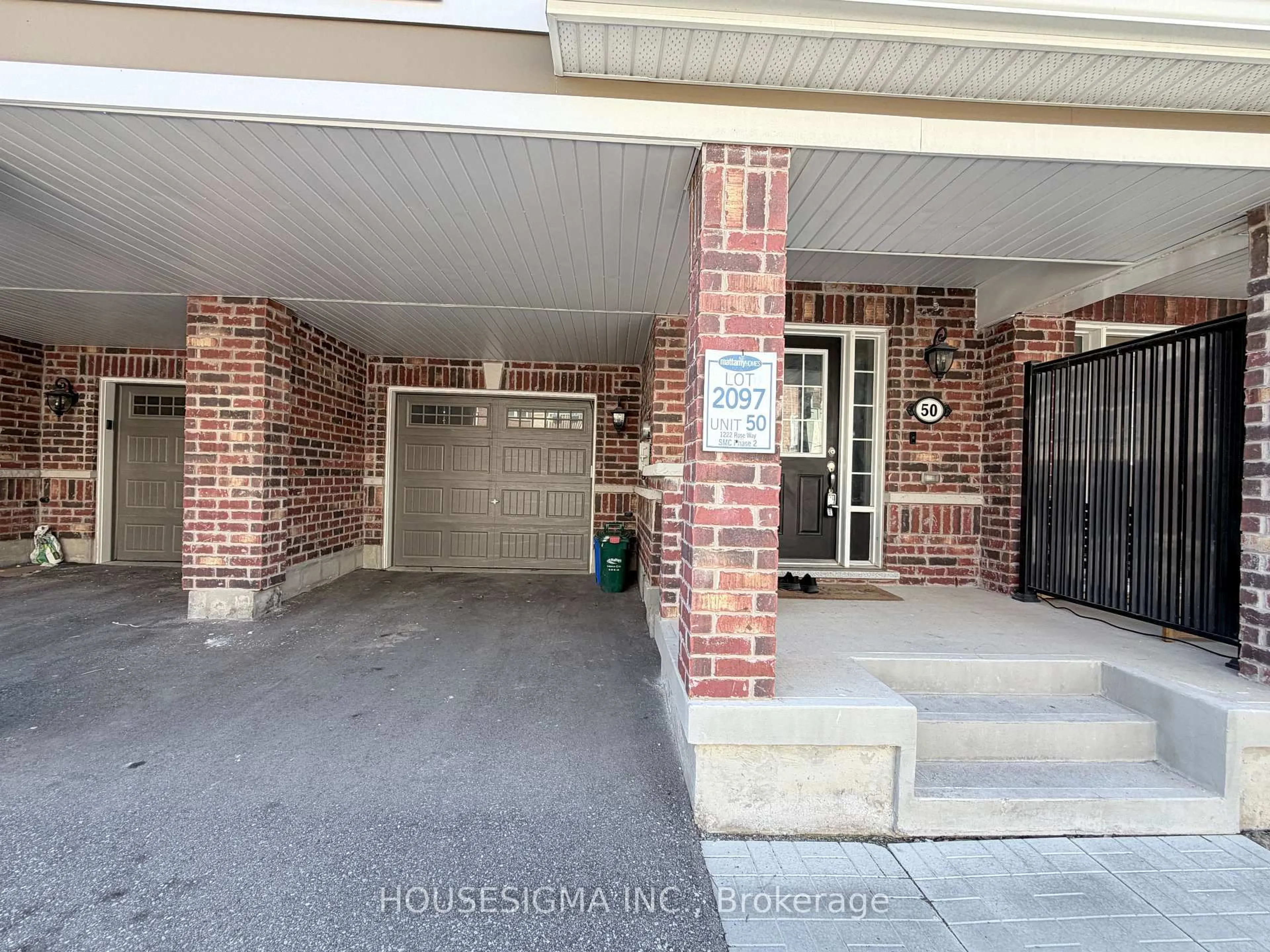 Indoor garage for 1222 Rose Way #50, Milton Ontario L9E 1P1