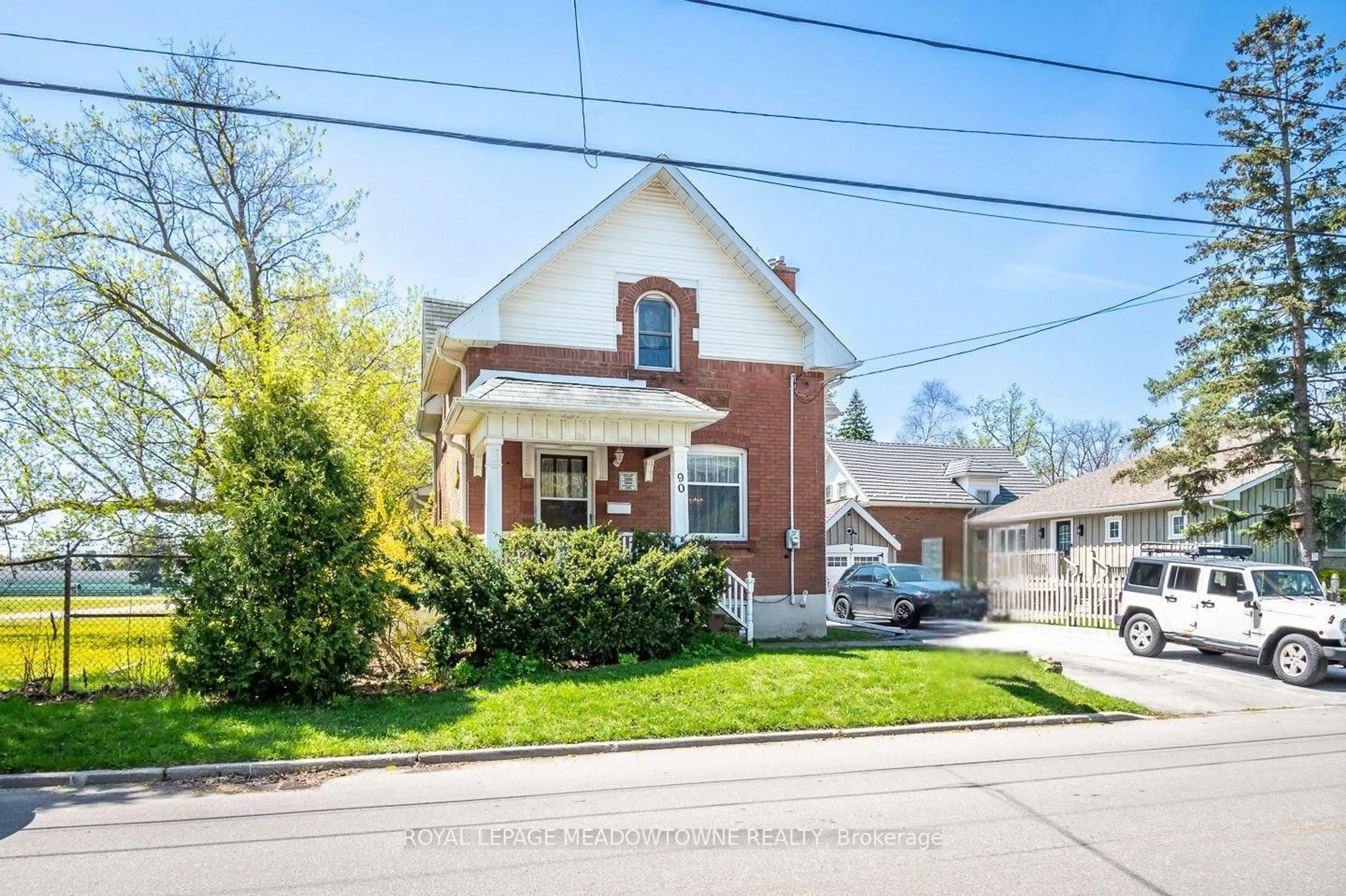 Home with brick exterior material, street for 90 Thomas St, Milton Ontario L9T 2E2