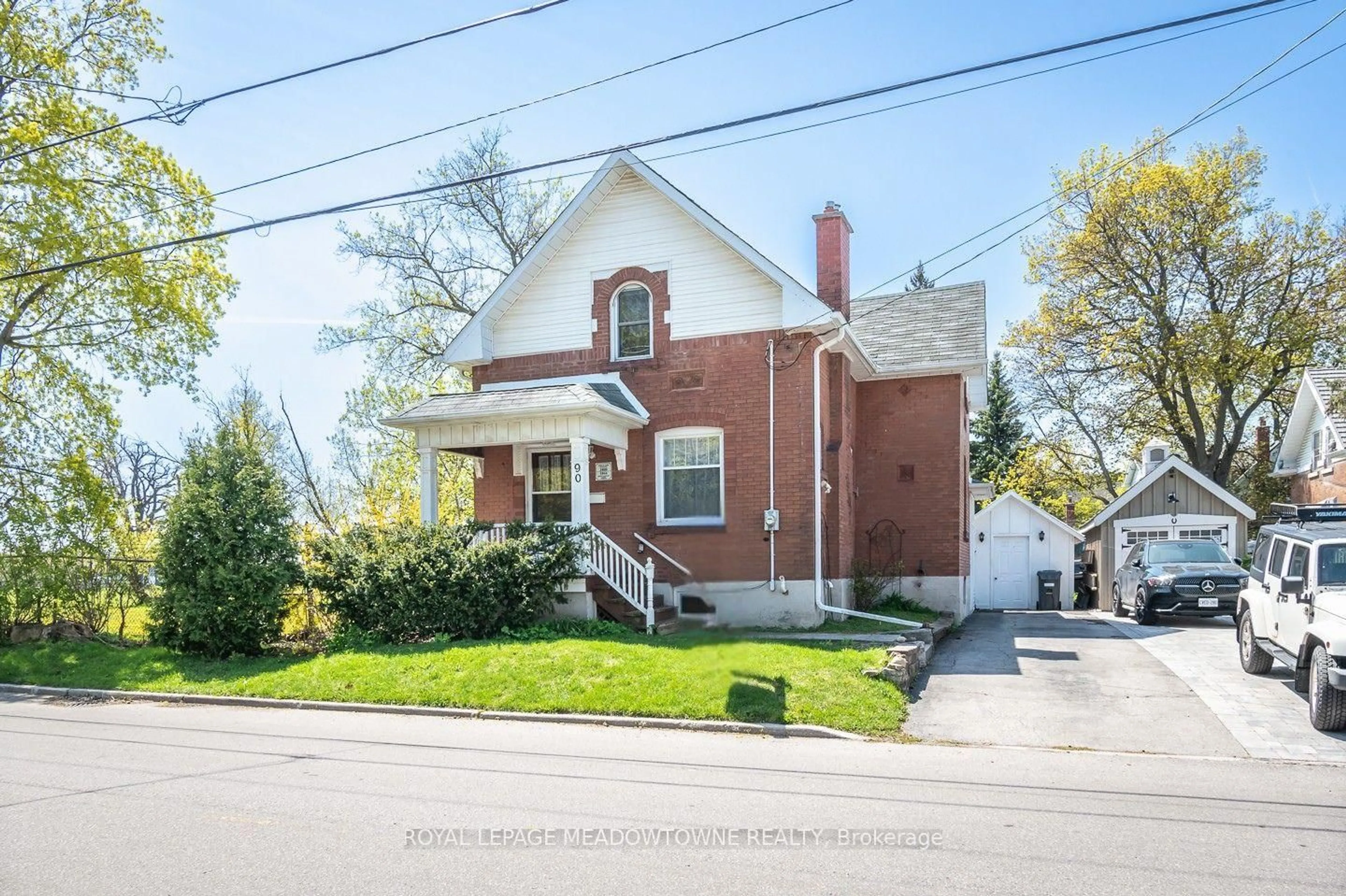 Home with brick exterior material, street for 90 Thomas St, Milton Ontario L9T 2E2