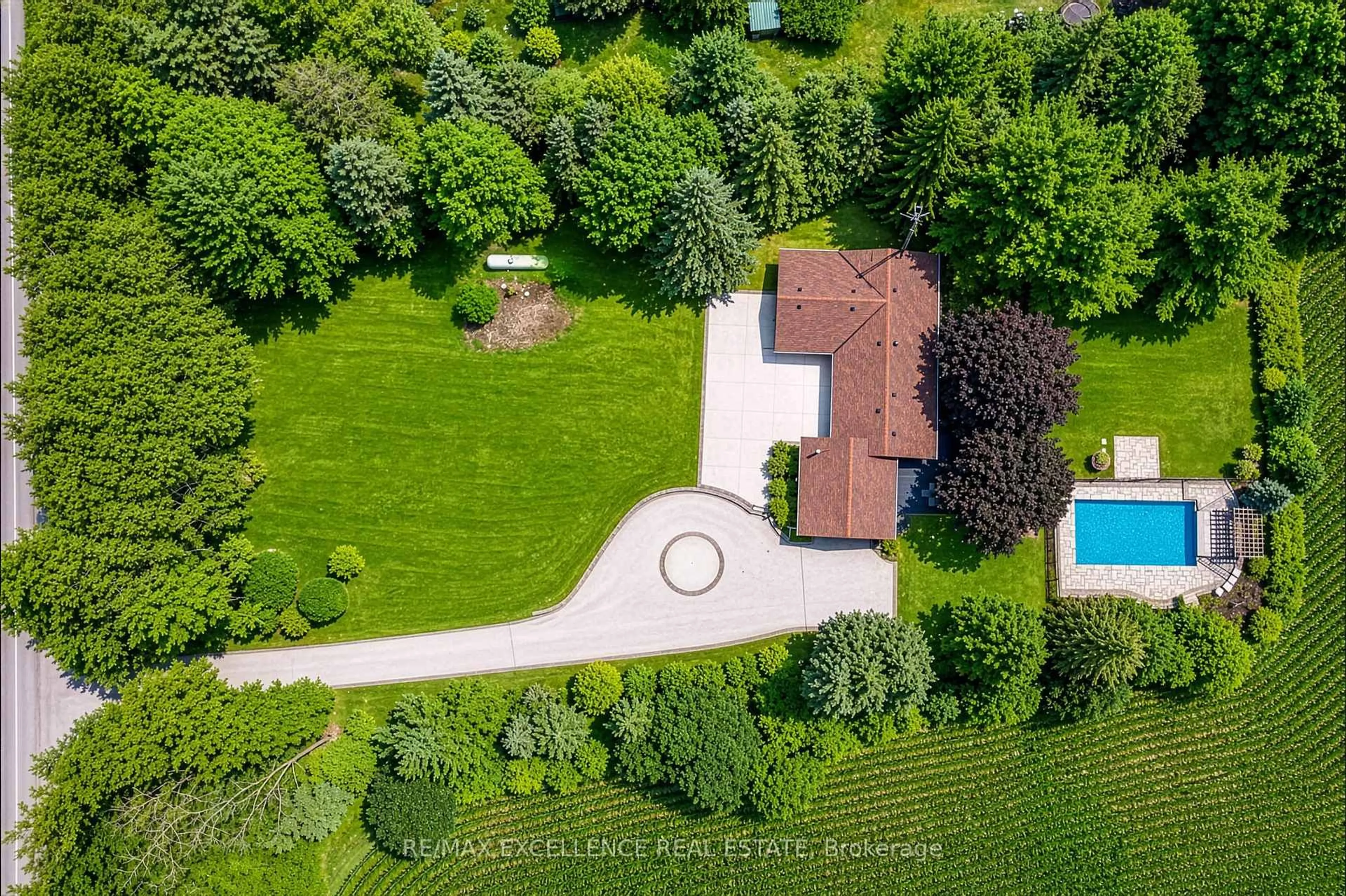 A pic from outside/outdoor area/front of a property/back of a property/a pic from drone, street for 14812 Centreville Creek Rd, Caledon Ontario L7C 3B1