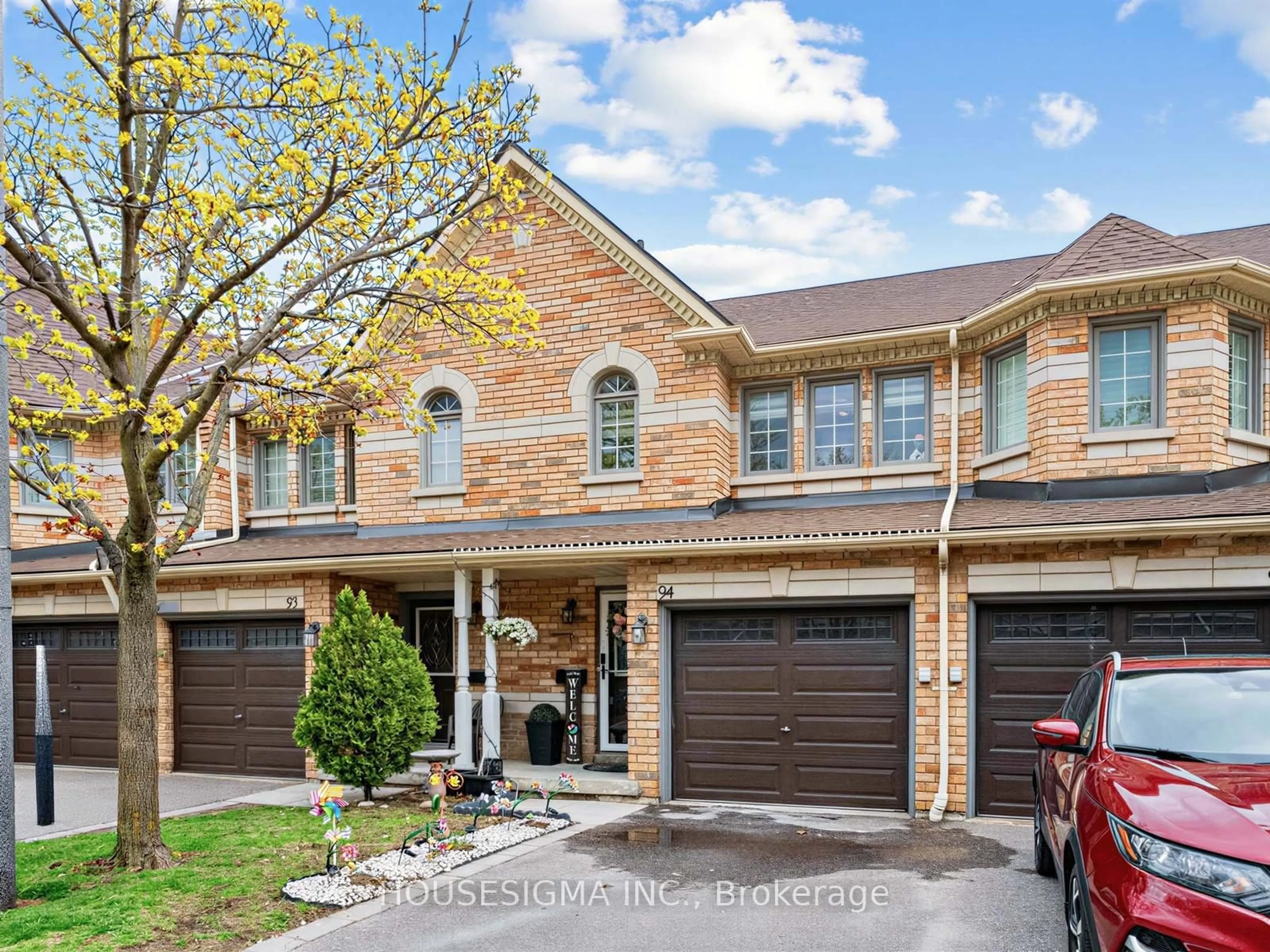 Home with brick exterior material, street for 455 Apache Crt #94, Mississauga Ontario L4Z 3W8