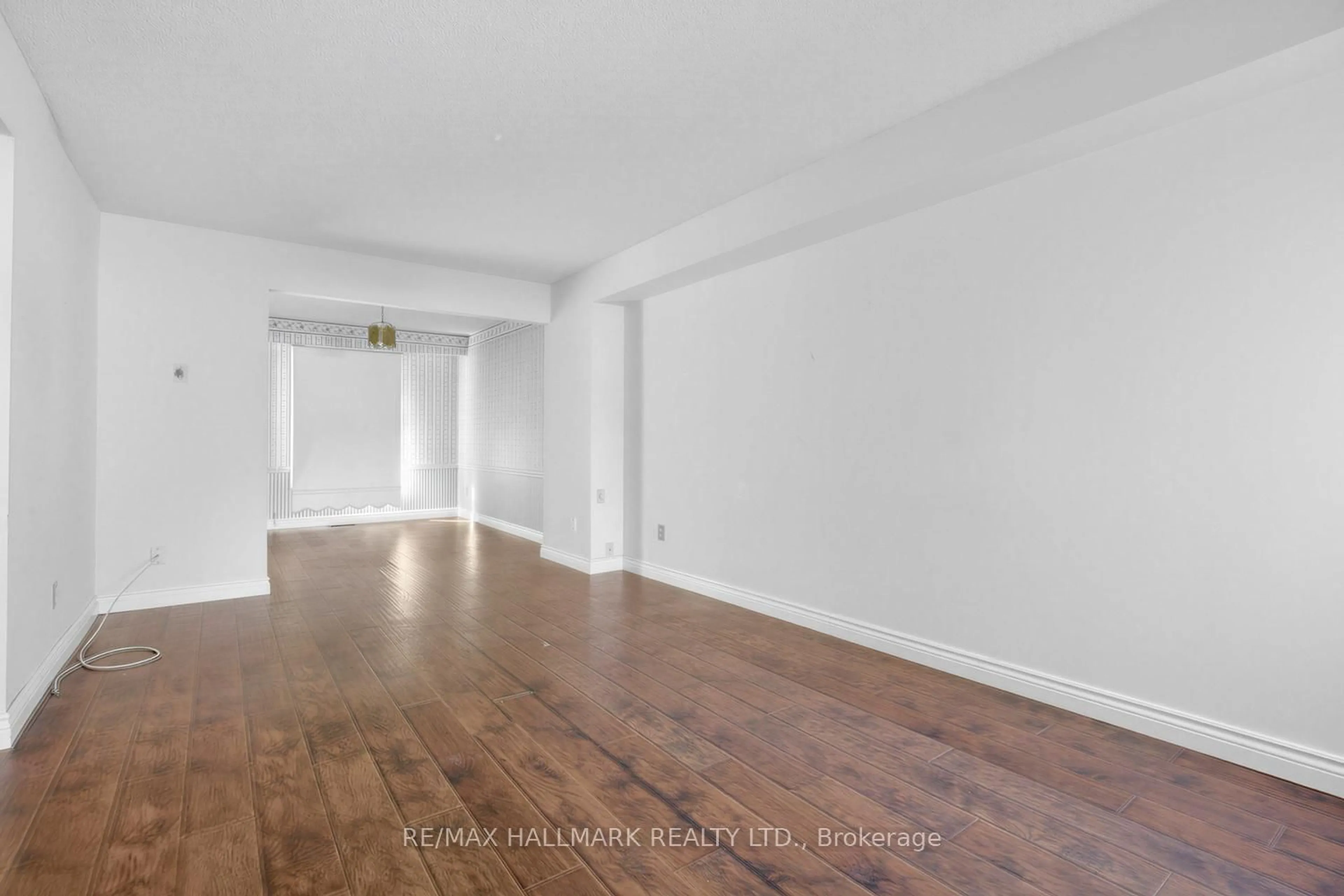 A pic of a room for 16 Shelbourne Crt, Brampton Ontario L6Z 1C2