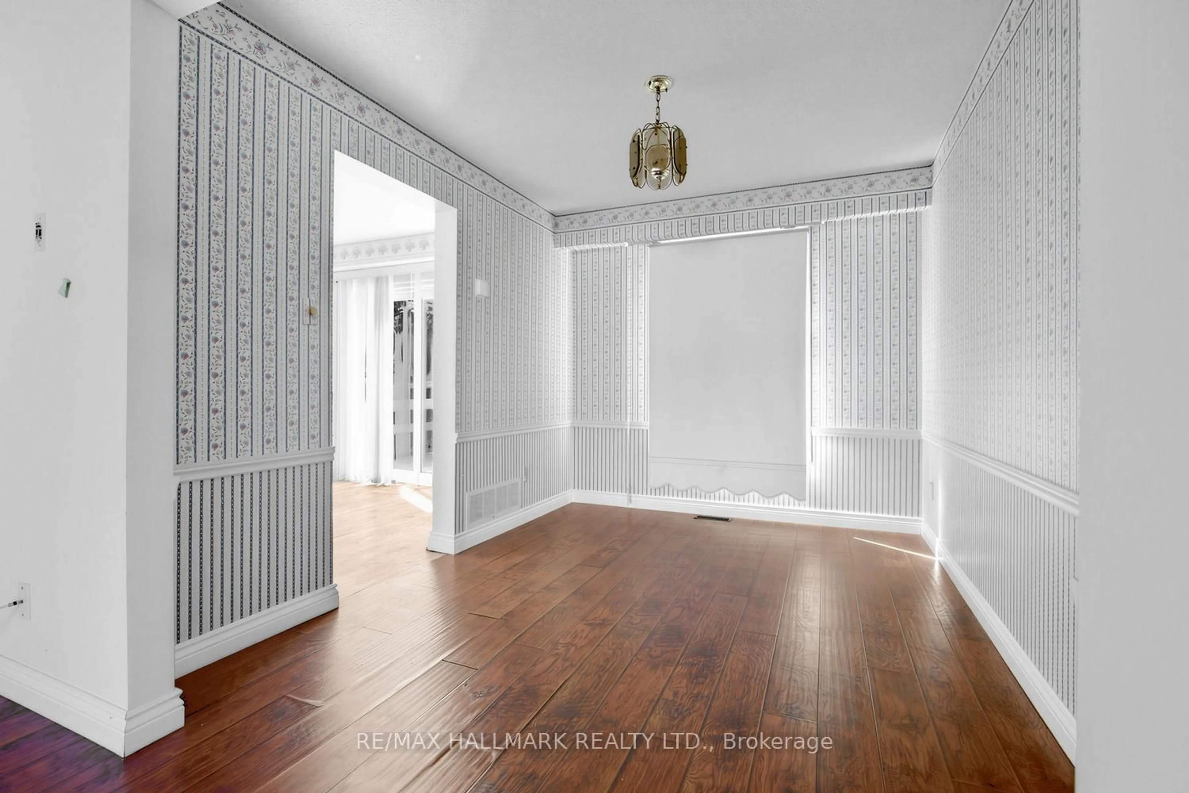 Unknown for 16 Shelbourne Crt, Brampton Ontario L6Z 1C2