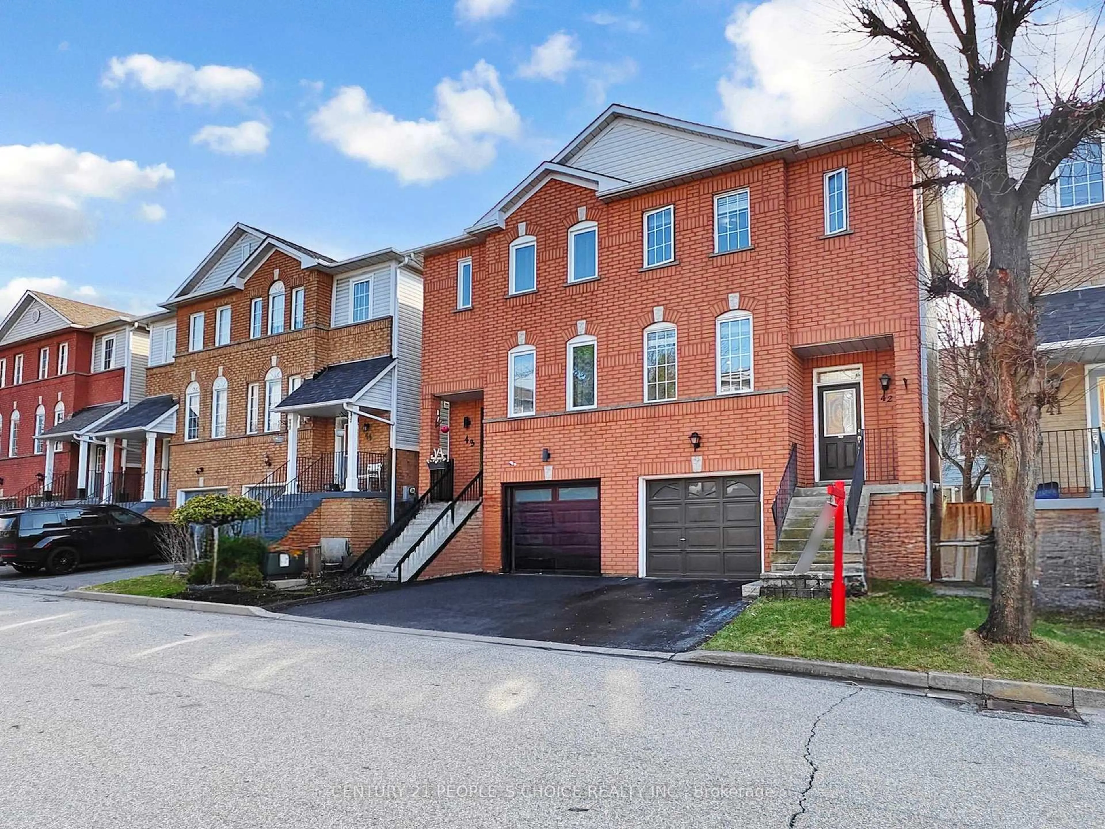 Home with brick exterior material, street for 1480 Britannia Rd #42, Mississauga Ontario L5V 2K4