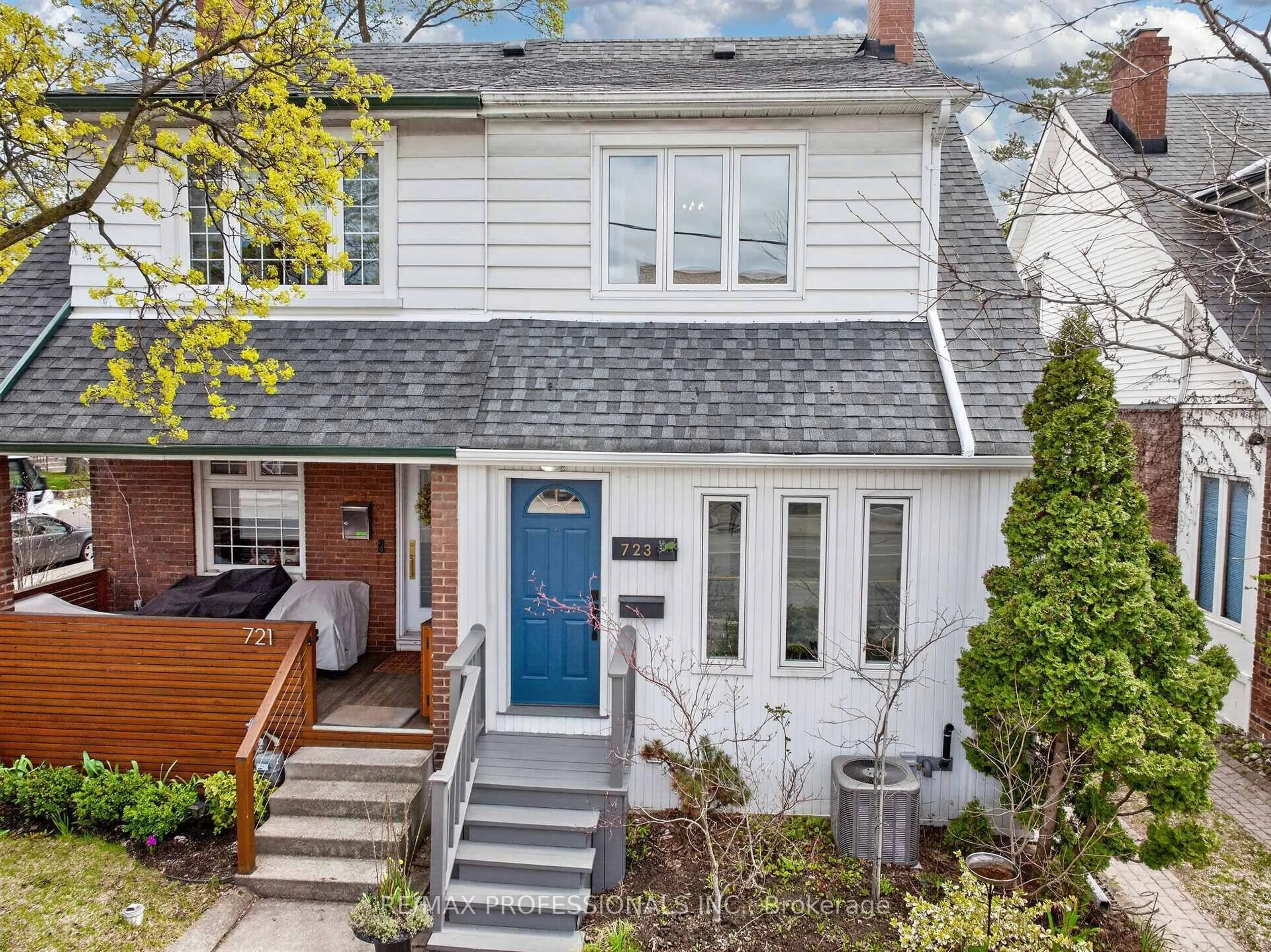 Unknown for 723 Annette St, Toronto Ontario M6S 2E3