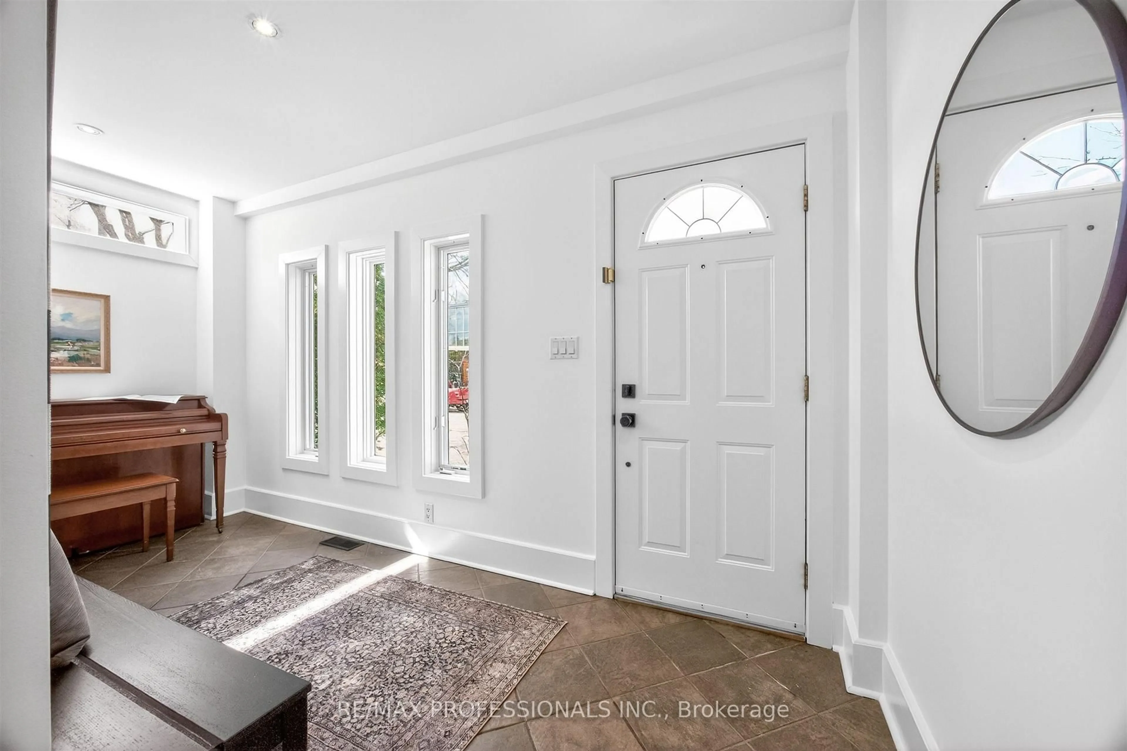 Indoor entryway for 723 Annette St, Toronto Ontario M6S 2E3