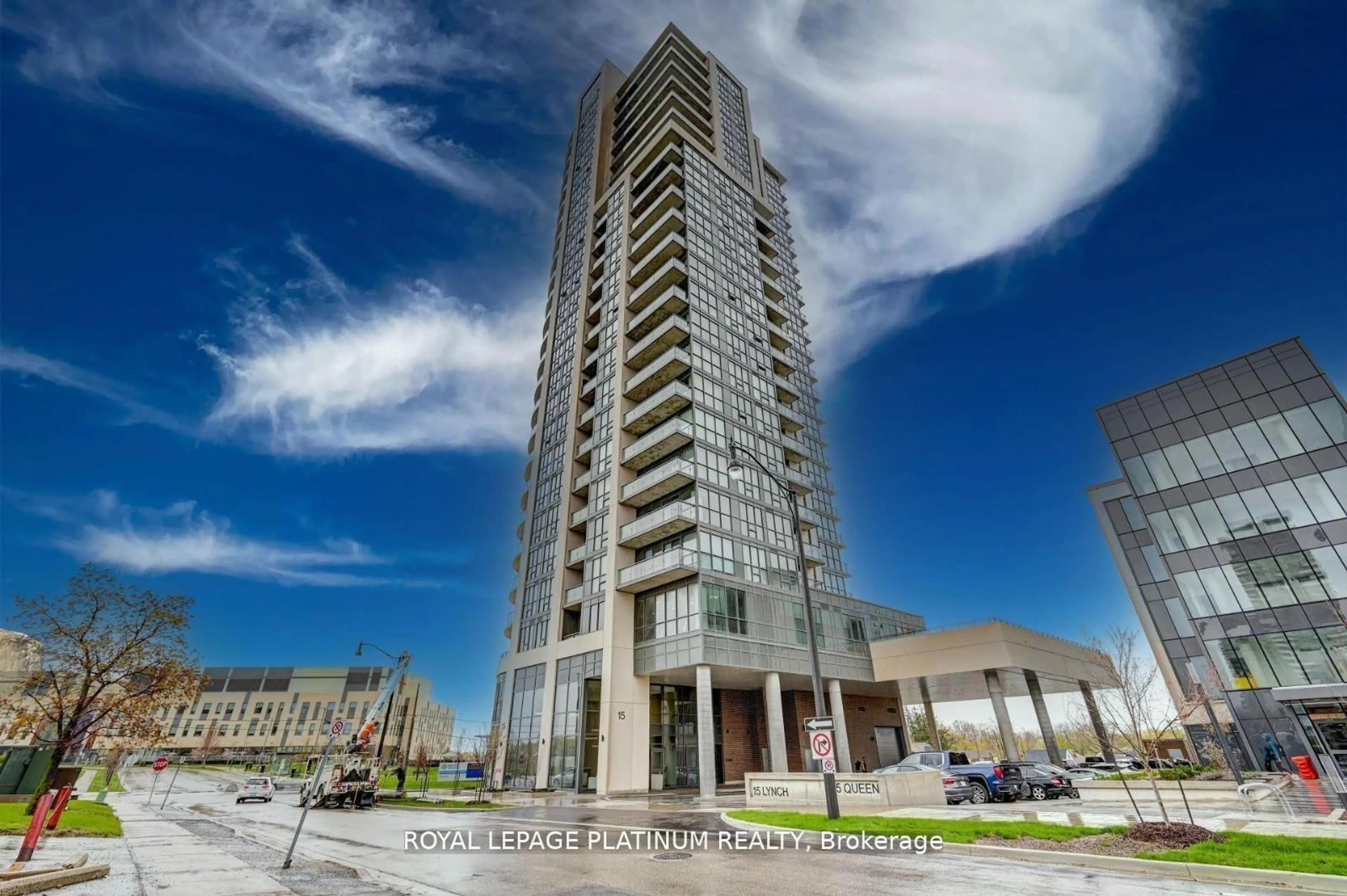 Indoor foyer for 15 Lynch St #2305, Brampton Ontario L6W 0C7