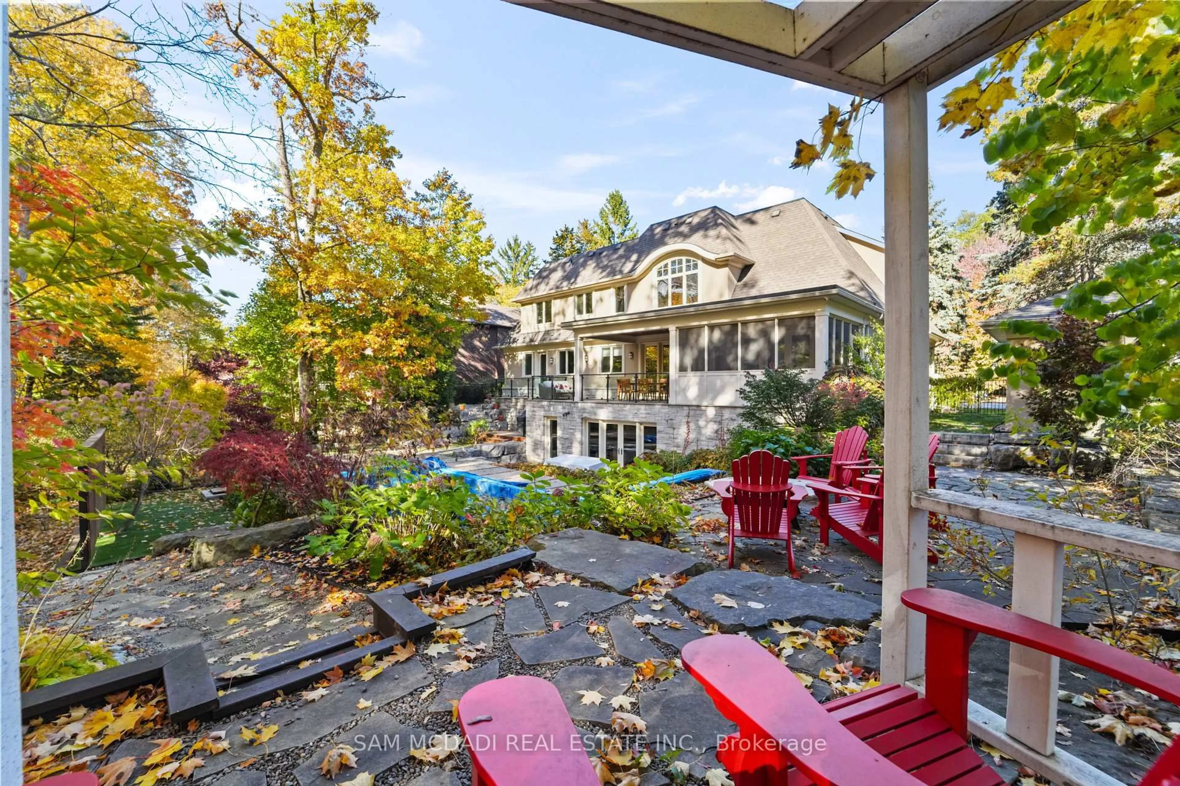 Patio, unknown for 1286 Woodeden Dr, Mississauga Ontario L5H 2T6