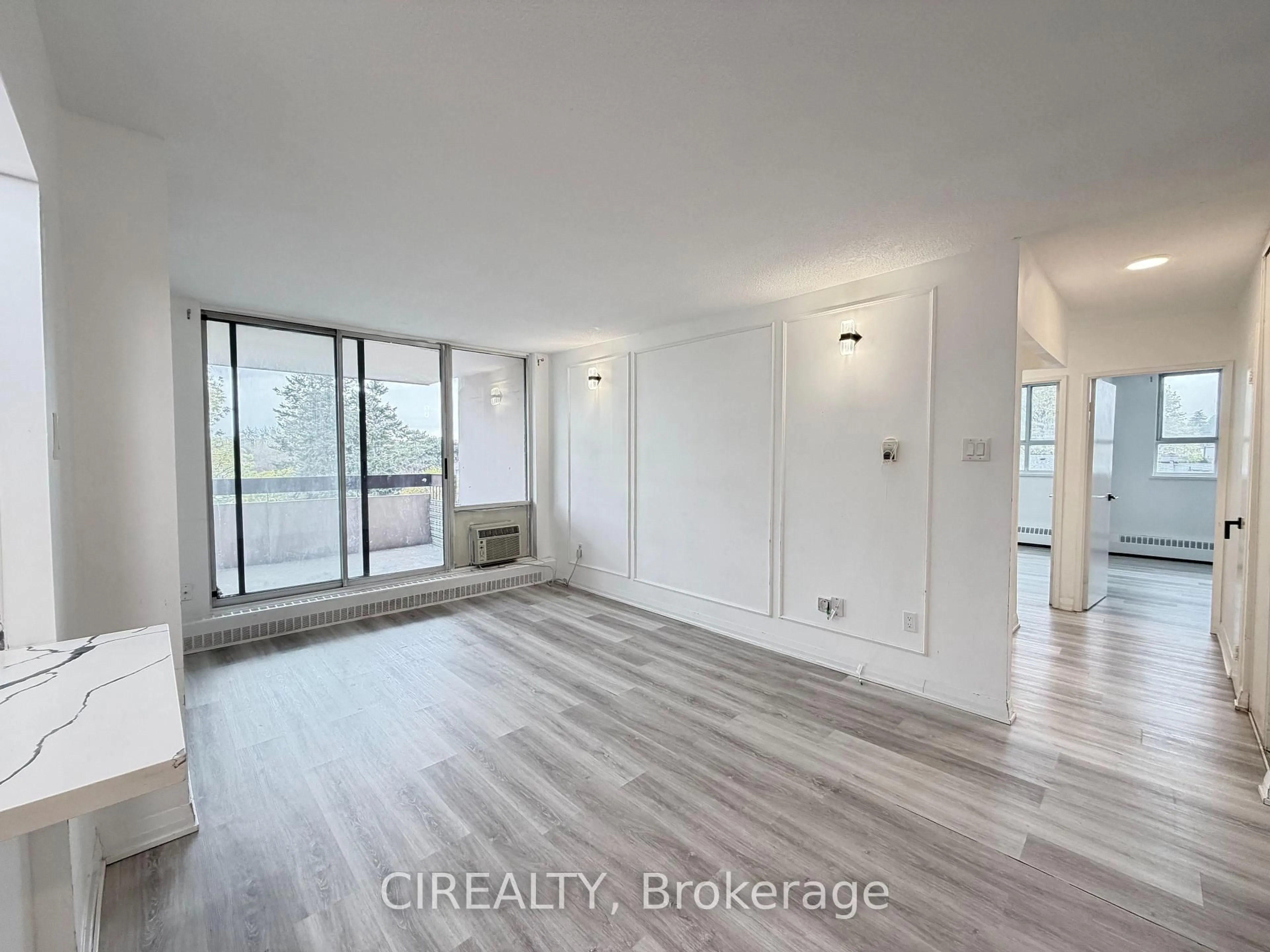 A pic of a room for 1615 Bloor St #411, Mississauga Ontario L4X 1S2
