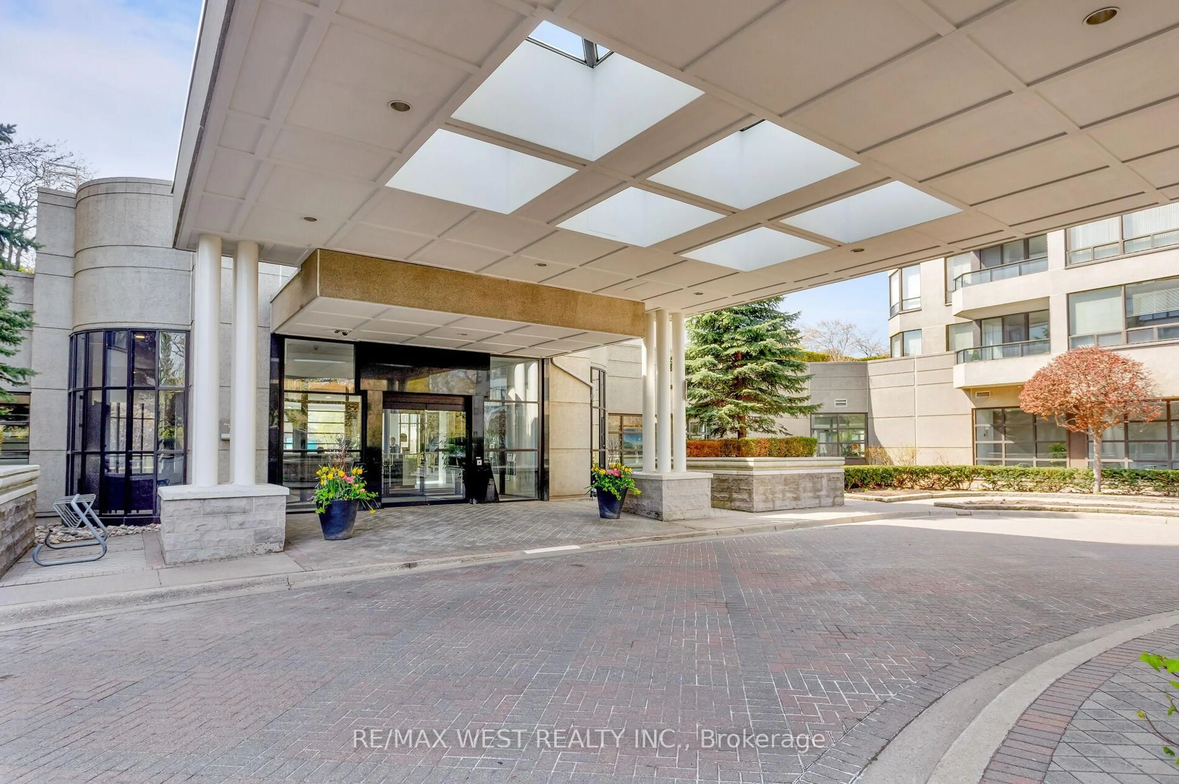 Unknown for 1 Aberfoyle Cres #411, Toronto Ontario M8X 2X8