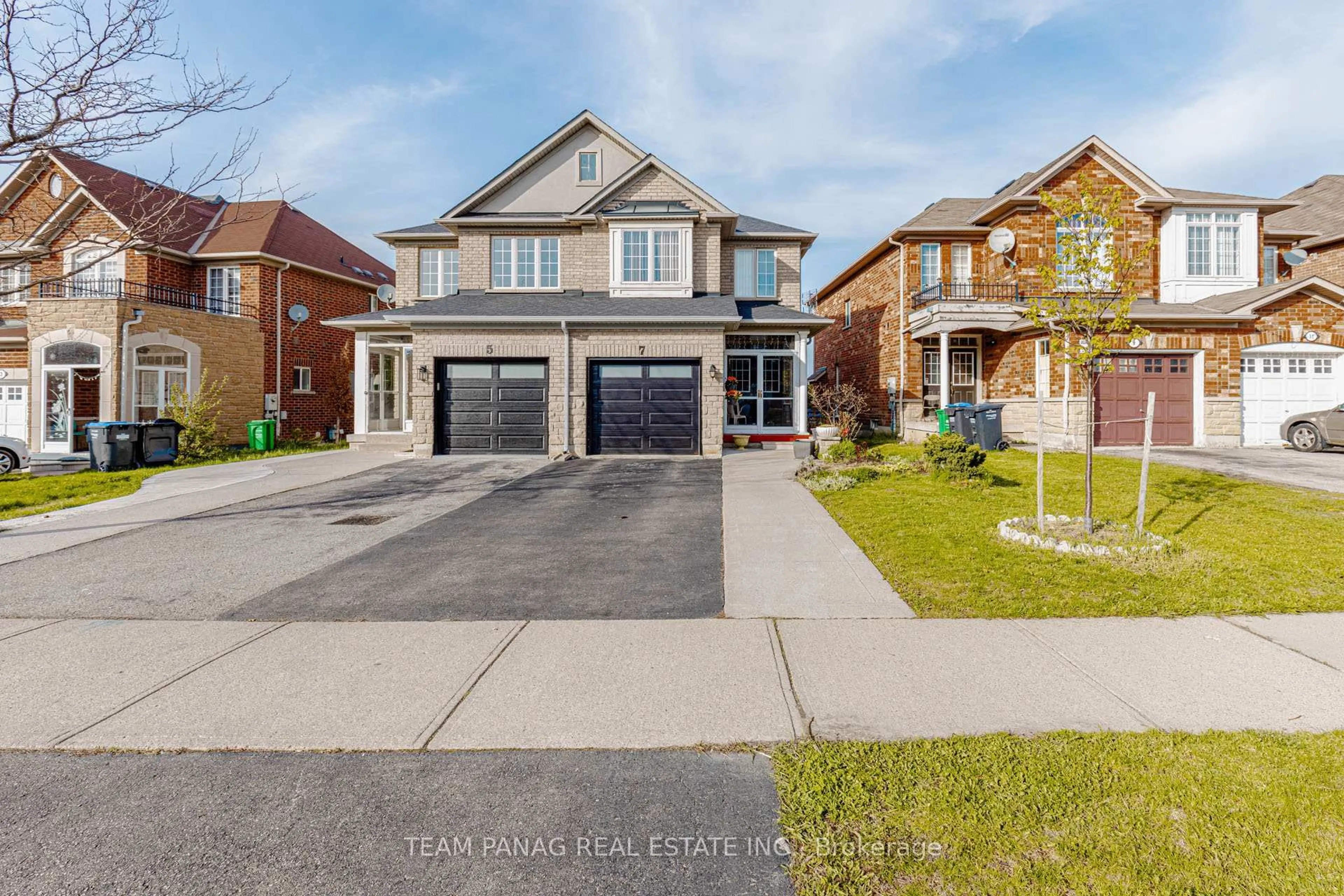 Home with brick exterior material, street for 7 Cherryplum Way, Brampton Ontario L6S 6J8