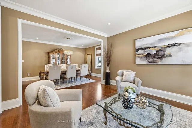 1049 Cedar Grove Blvd, Oakville 5