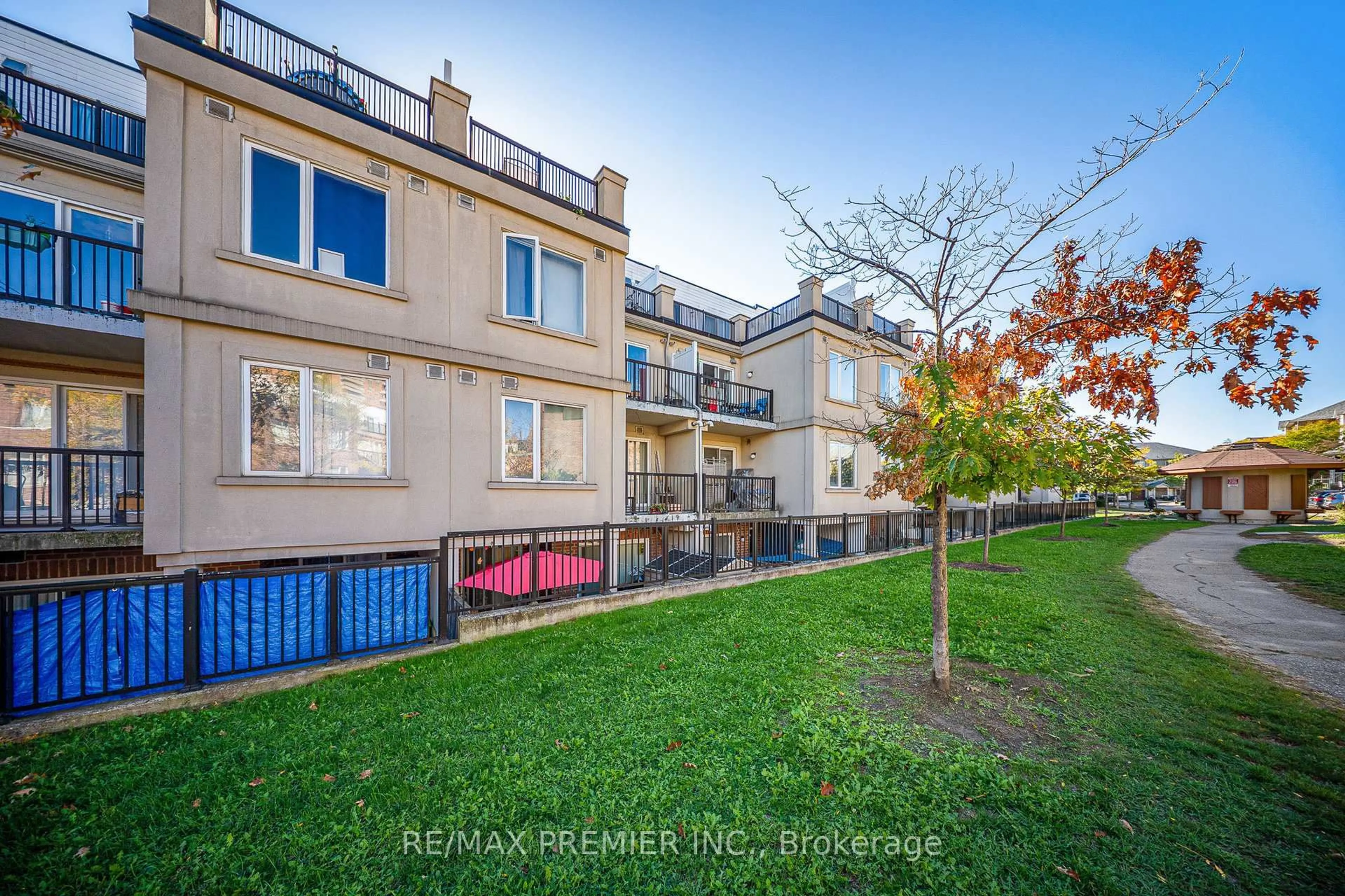 A pic from outside/outdoor area/front of a property/back of a property/a pic from drone, unknown for 3033 Finch Ave #2046, Toronto Ontario M9M 0A3