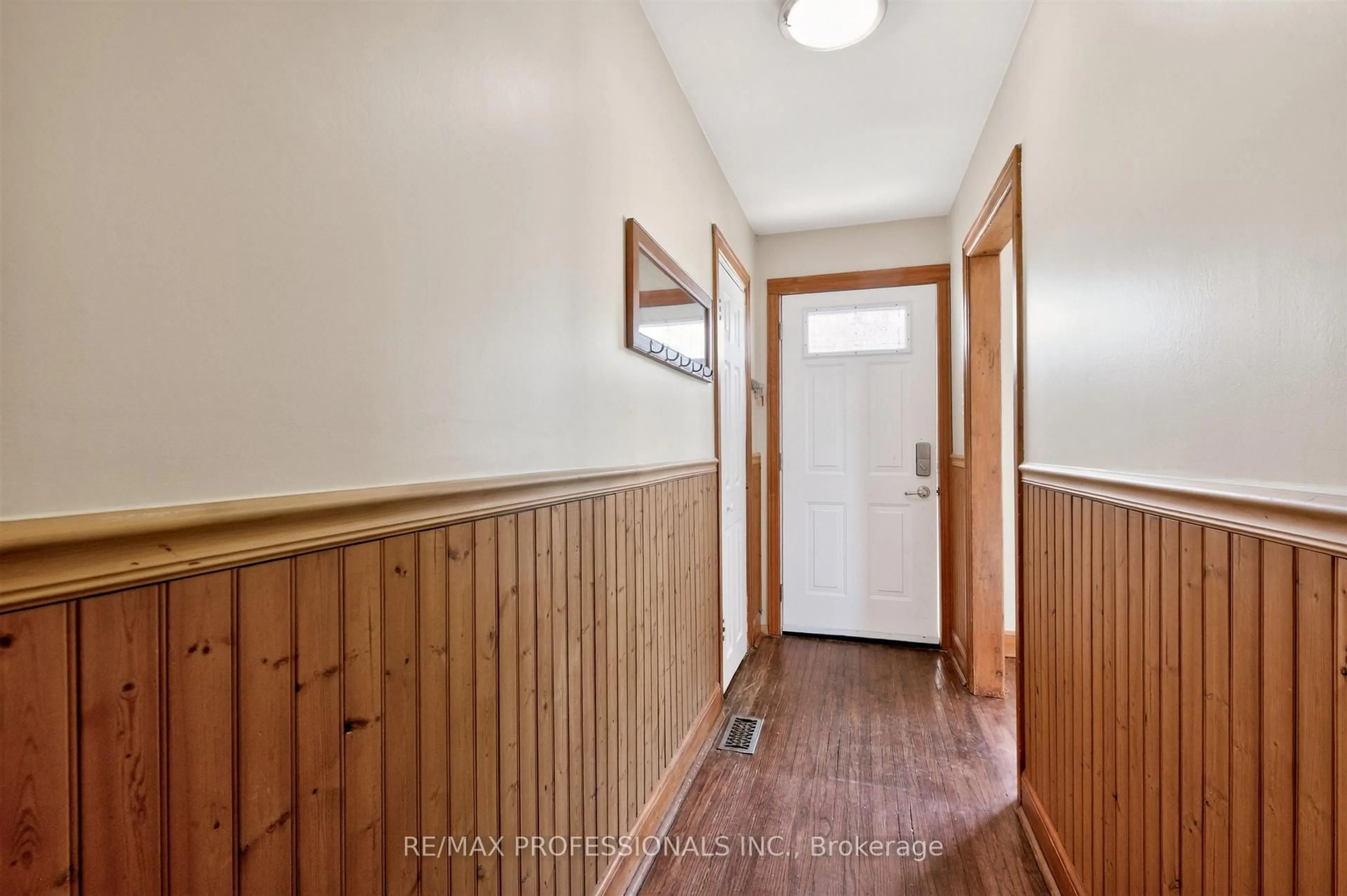 Indoor foyer for 111 Seventeenth St, Toronto Ontario M8V 3K5