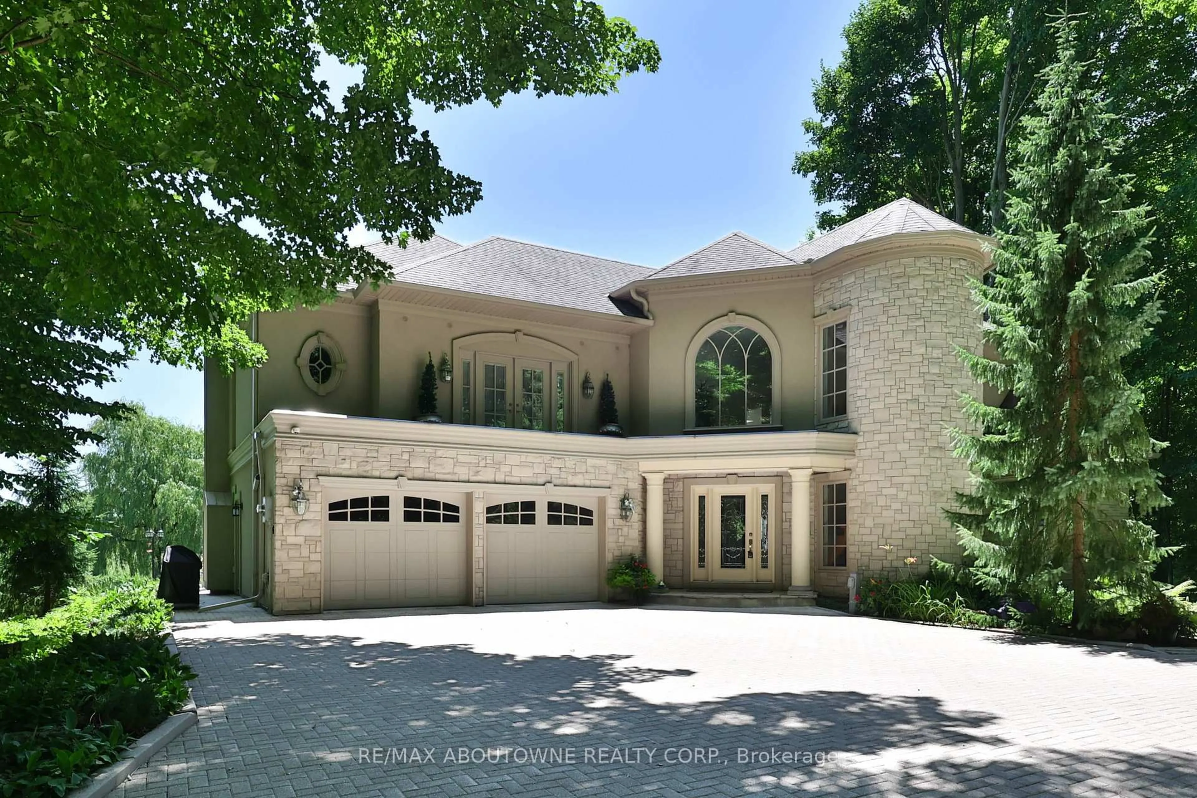 Home with brick exterior material, street for 1270 1 Side Rd, Burlington Ontario L7P 0R9