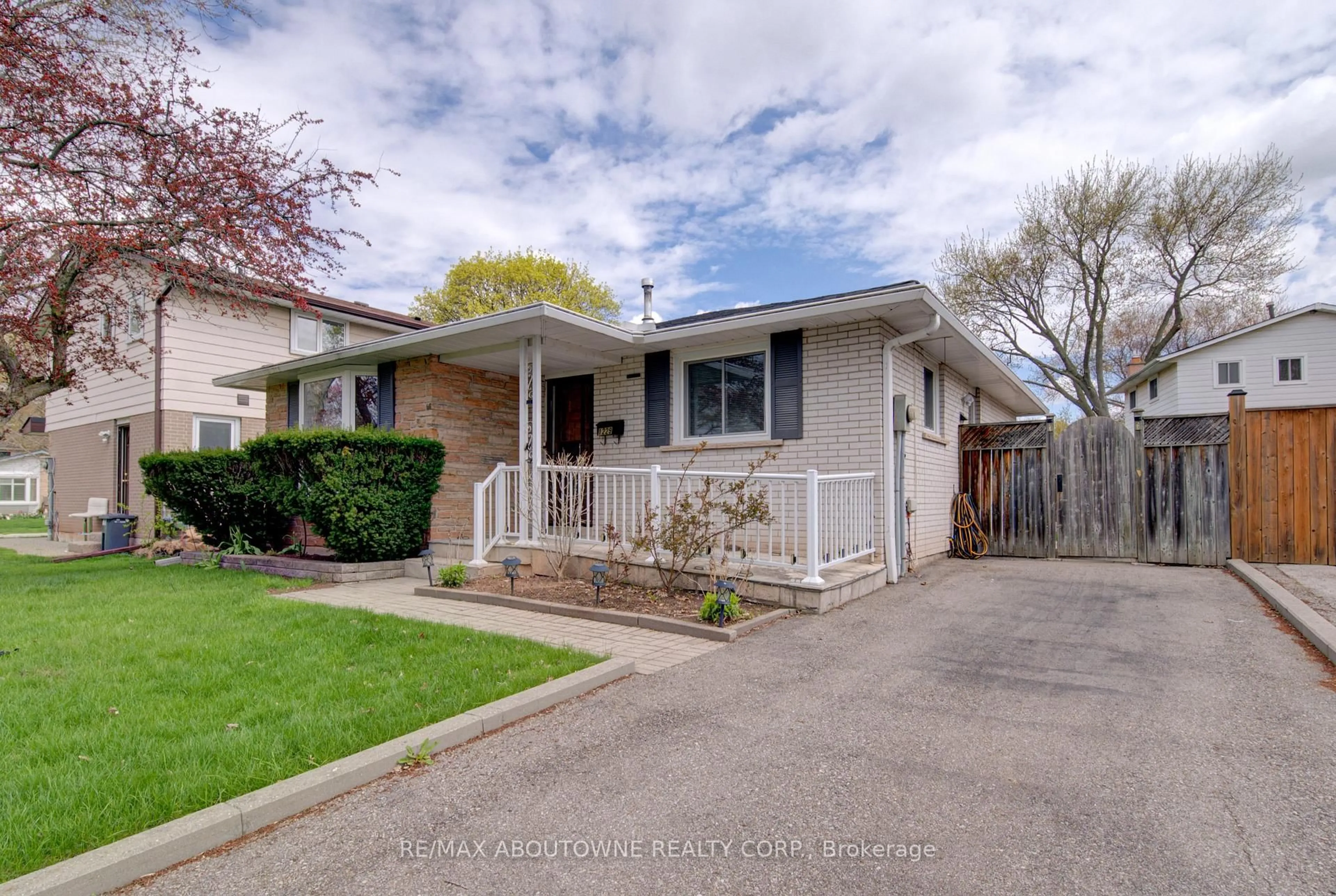 Unknown for 1229 Owen Crt, Oakville Ontario L6H 1V2