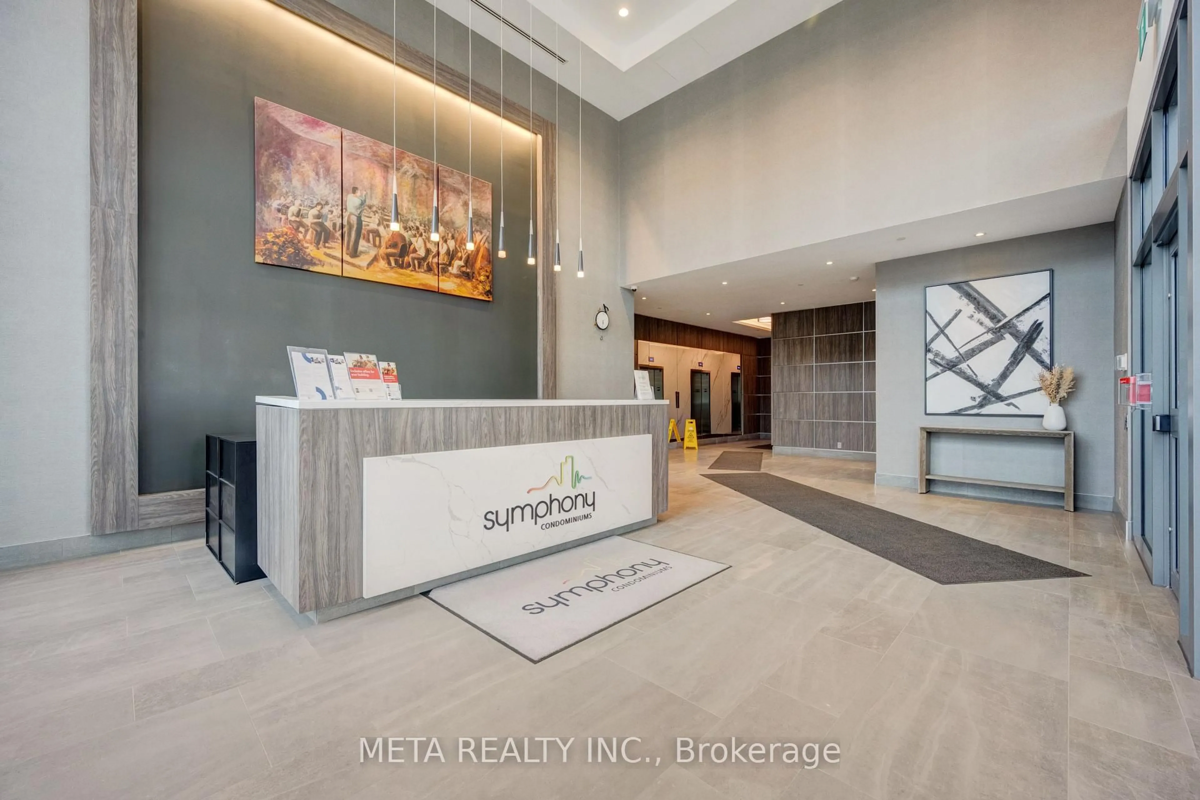 Indoor foyer for 15 Lynch St #1605, Brampton Ontario L6W 0C7