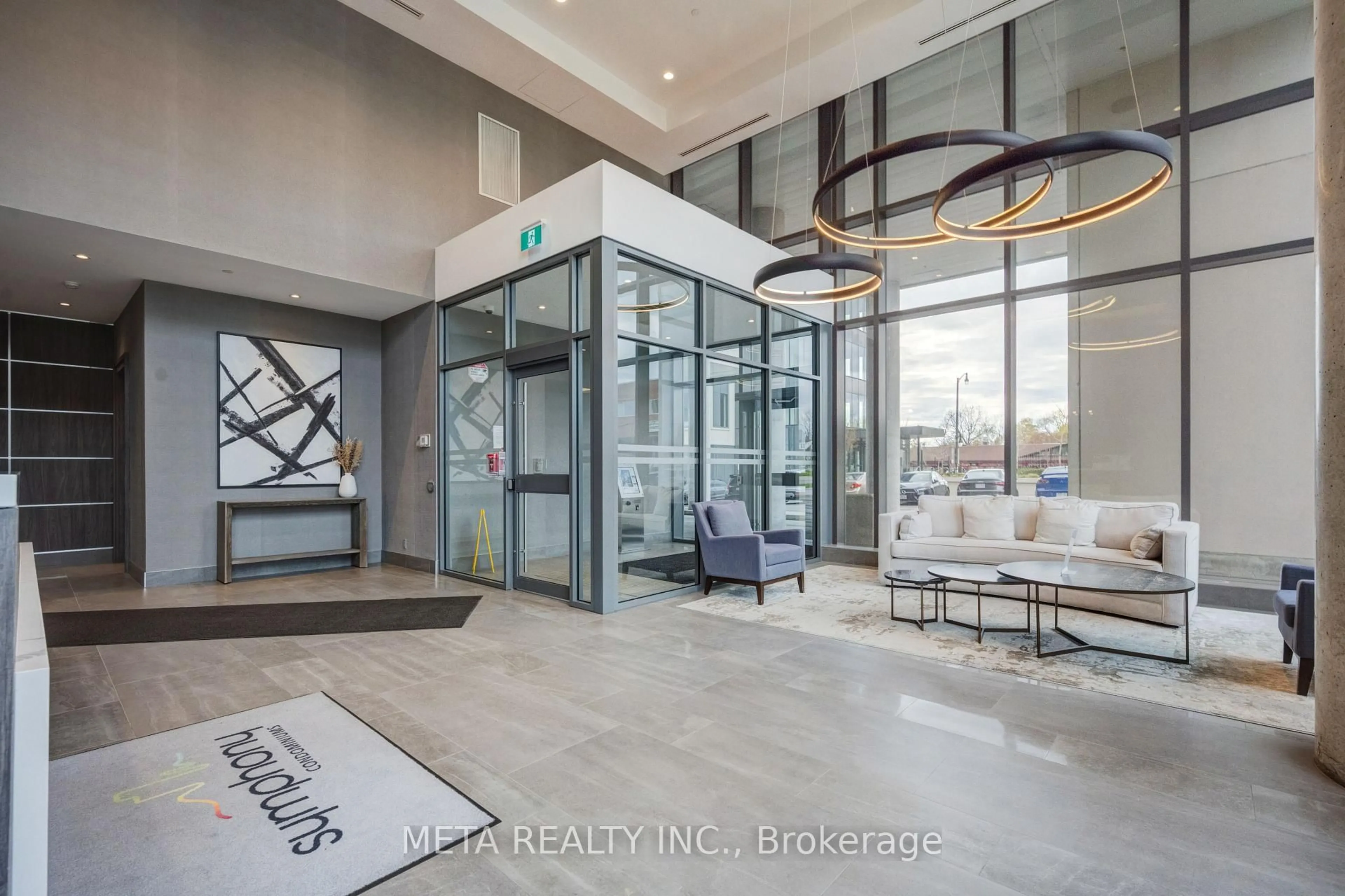 Indoor foyer for 15 Lynch St #1605, Brampton Ontario L6W 0C7