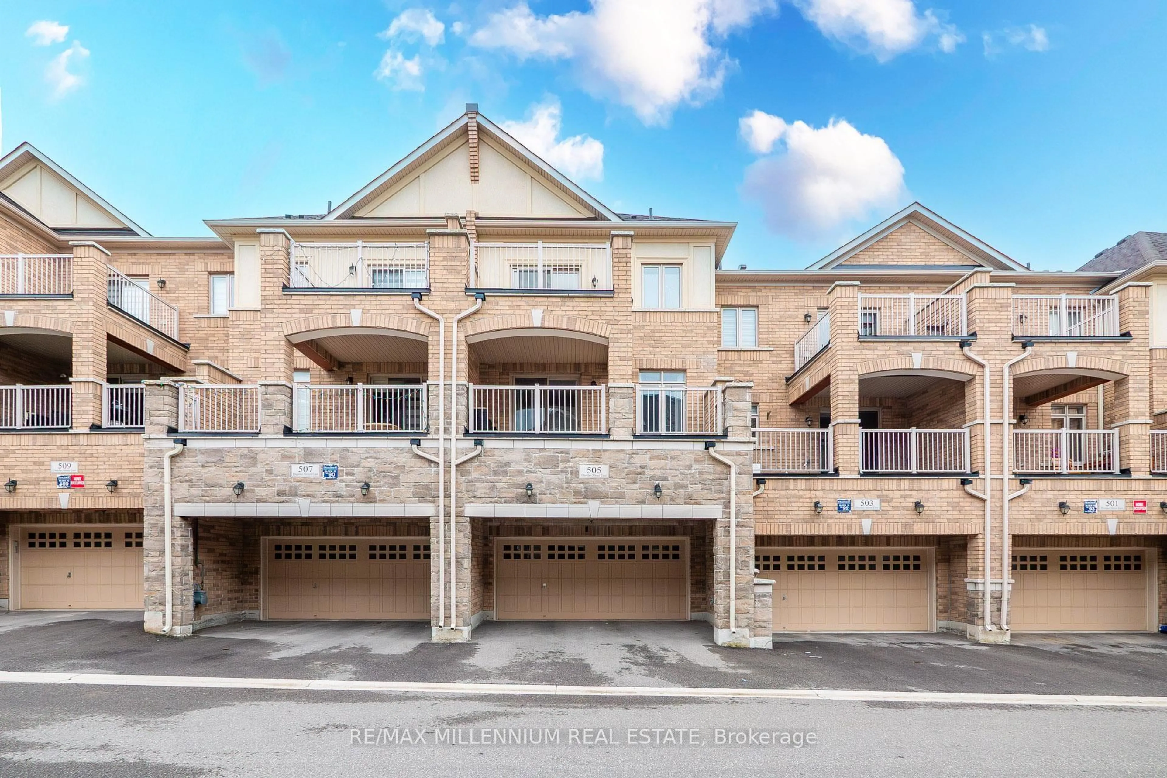 Unknown for 505 Dundas St, Oakville Ontario L6H 3P5