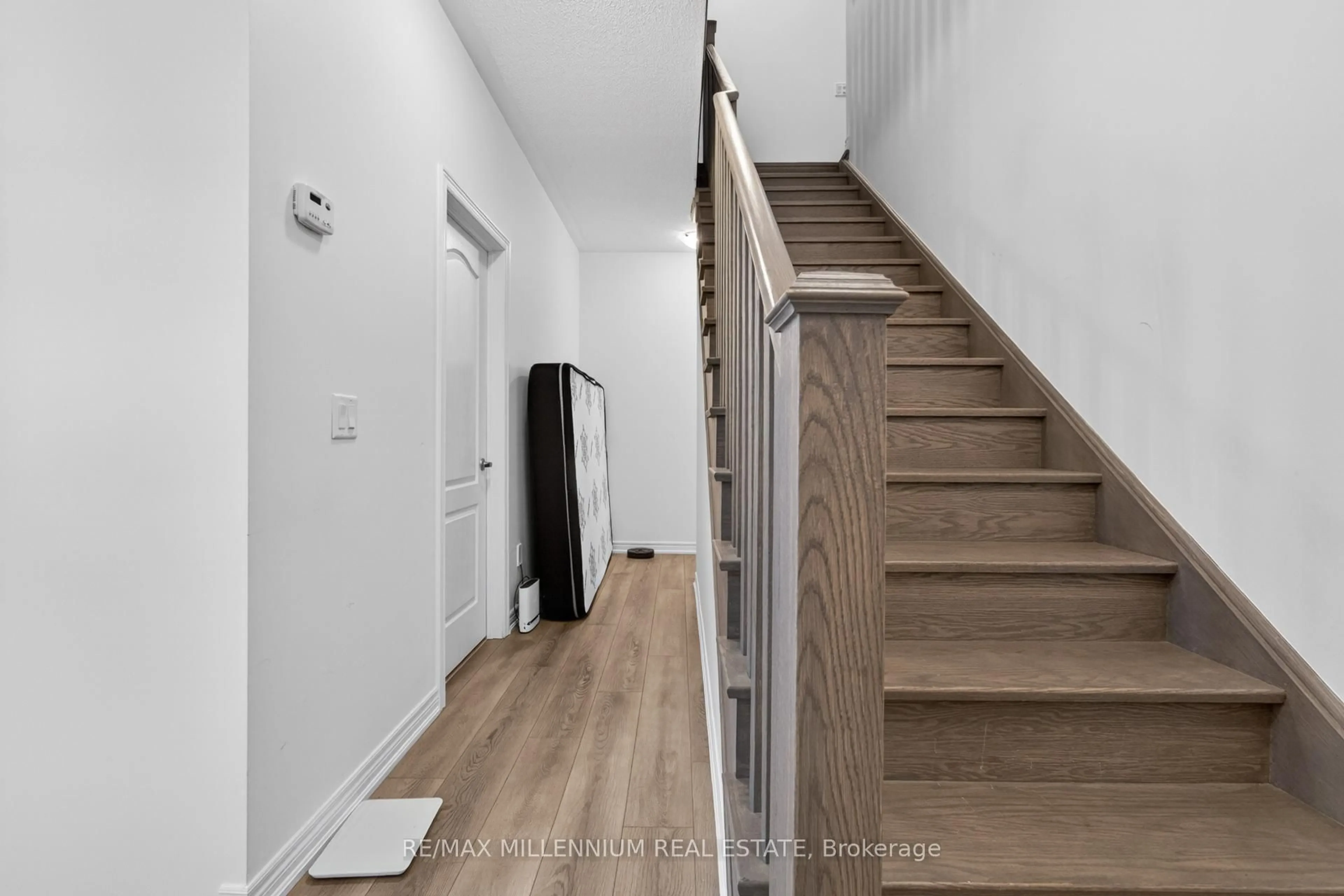 Unknown for 505 Dundas St, Oakville Ontario L6H 3P5
