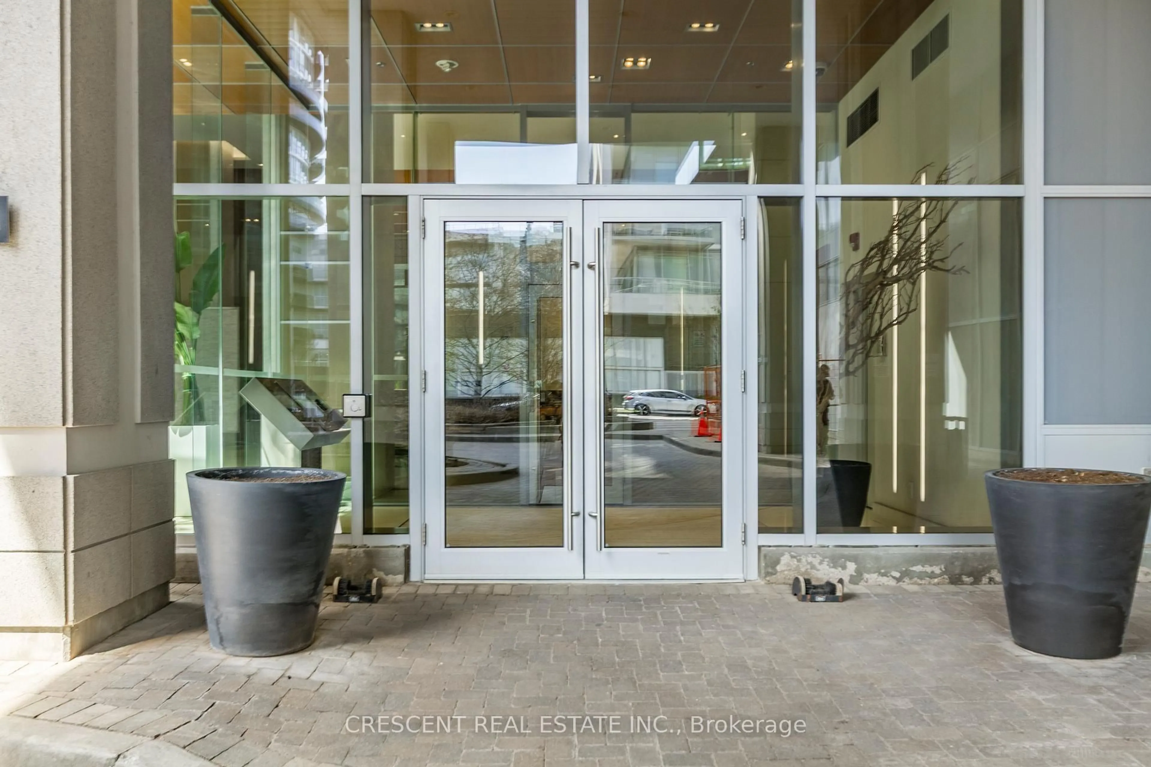 Indoor foyer for 16 Brookers Lane #2402, Toronto Ontario M8V 0A5