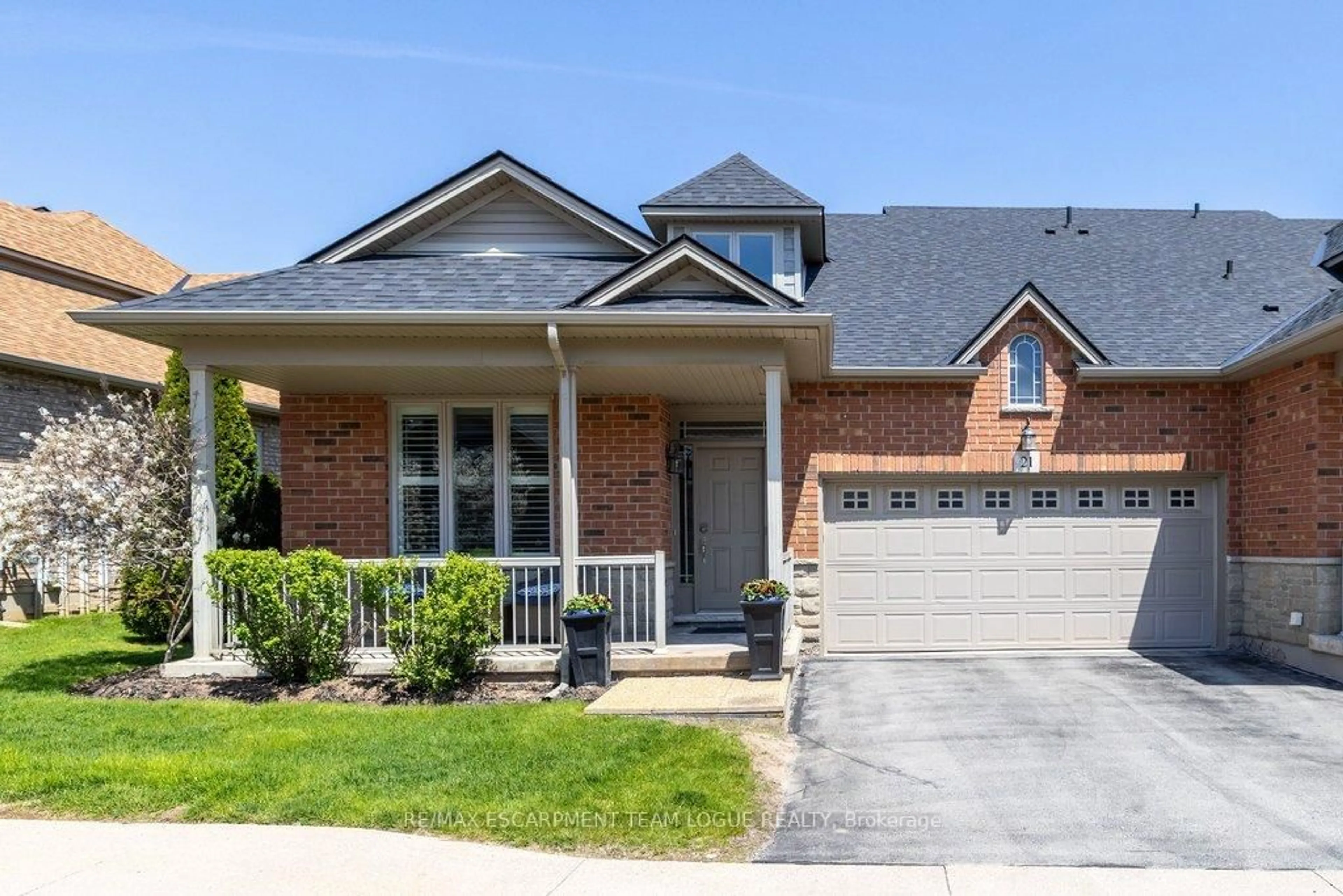Home with brick exterior material, street for 2165 Itabashi Way #21, Burlington Ontario L7M 0A2